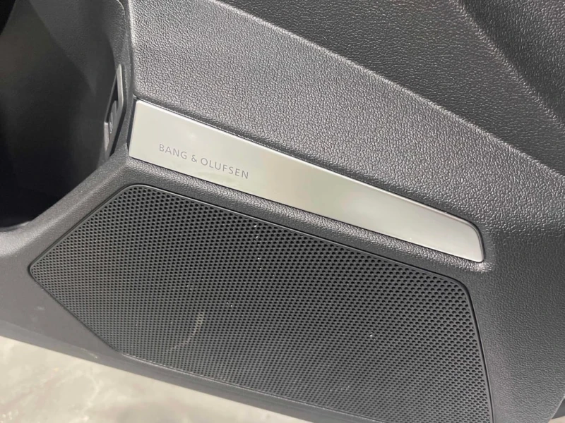 Audi A3 * Progressiv * CARFAX * Bang & Olufsen* , снимка 10 - Автомобили и джипове - 53278140