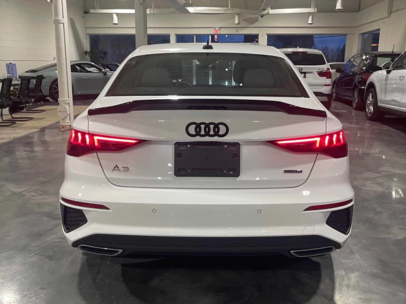 Audi A3 * Progressiv * CARFAX * Bang & Olufsen* , снимка 4 - Автомобили и джипове - 53278140