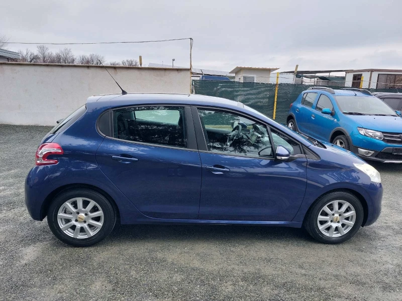 Peugeot 208 1.4Hdi, снимка 13 - Автомобили и джипове - 53292102