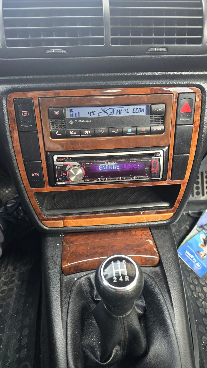 VW Passat 1.9 tdi Hi line 116 к.с p d кожа клима, снимка 12 - Автомобили и джипове - 53356103