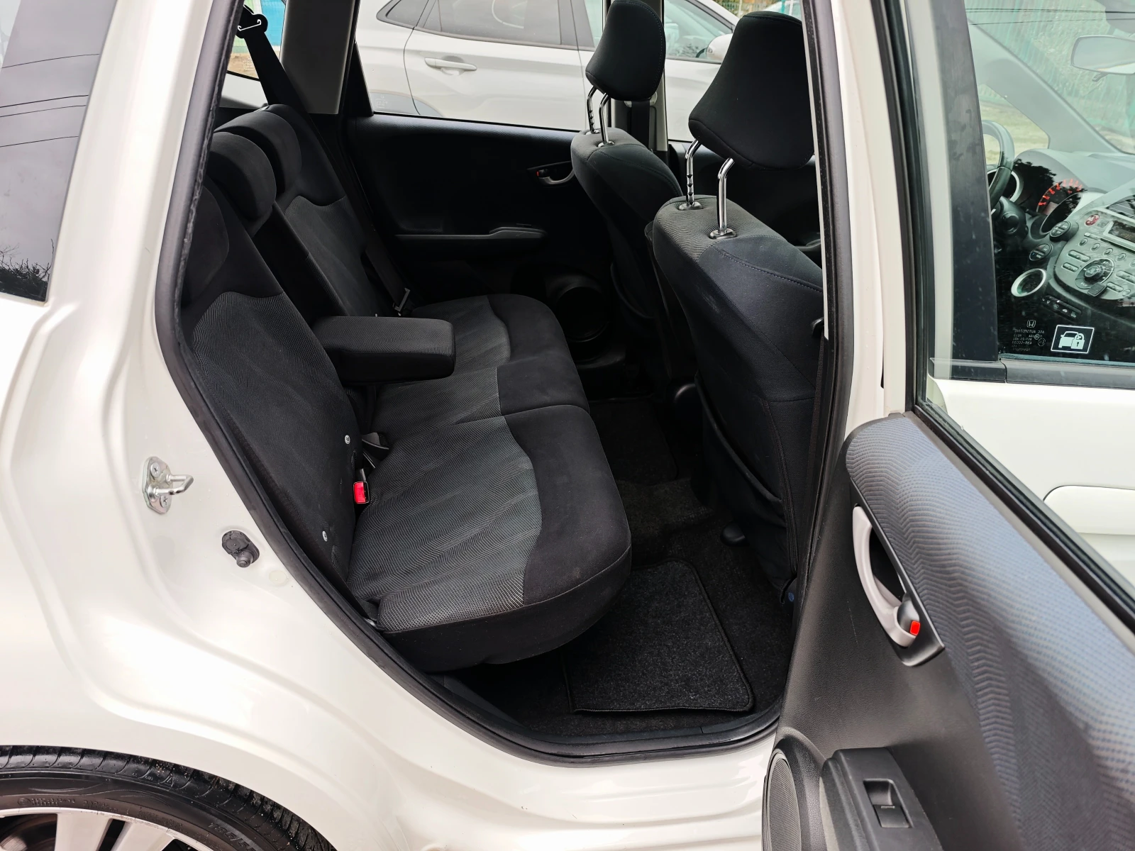Honda Jazz Automat/Panorama/73000km./FACELIFT - изображение 10