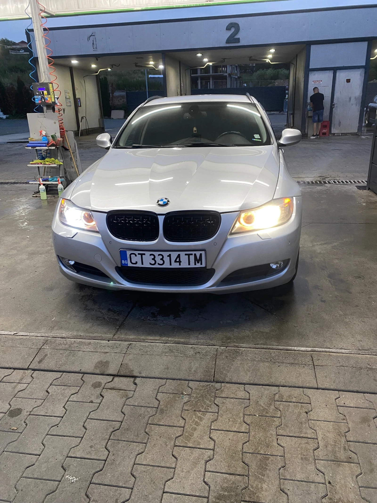 BMW 320  - изображение 8