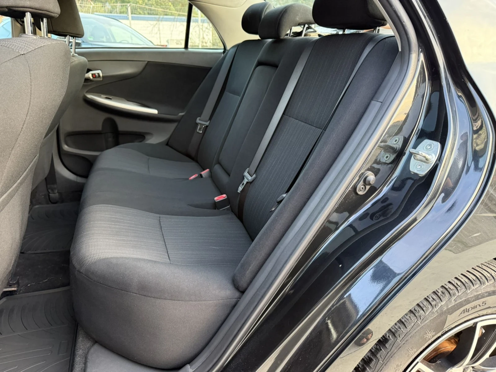 Toyota Corolla D4D Automatic  | Mobile.bg — изображение 12