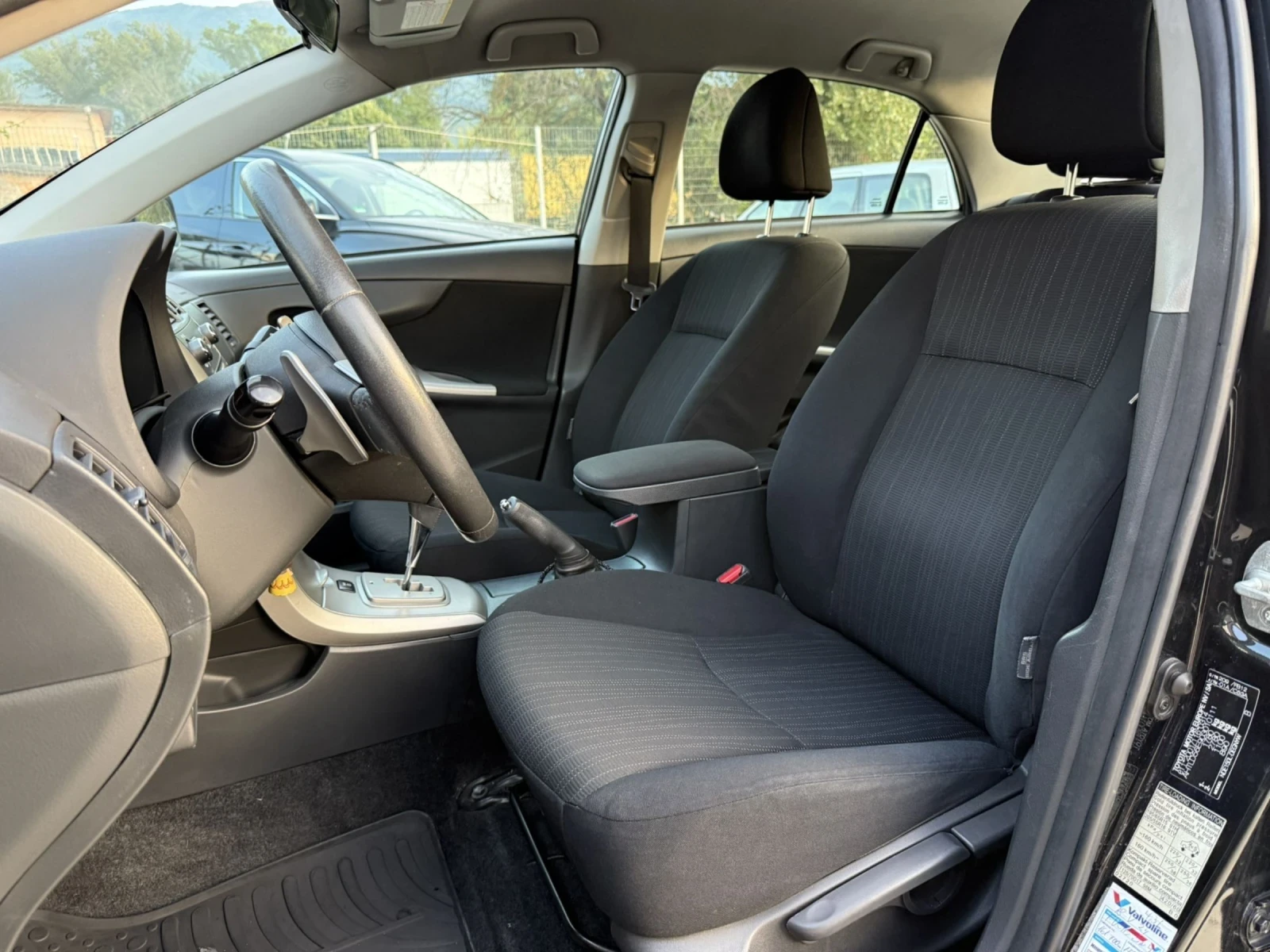 Toyota Corolla D4D Automatic  | Mobile.bg — изображение 13