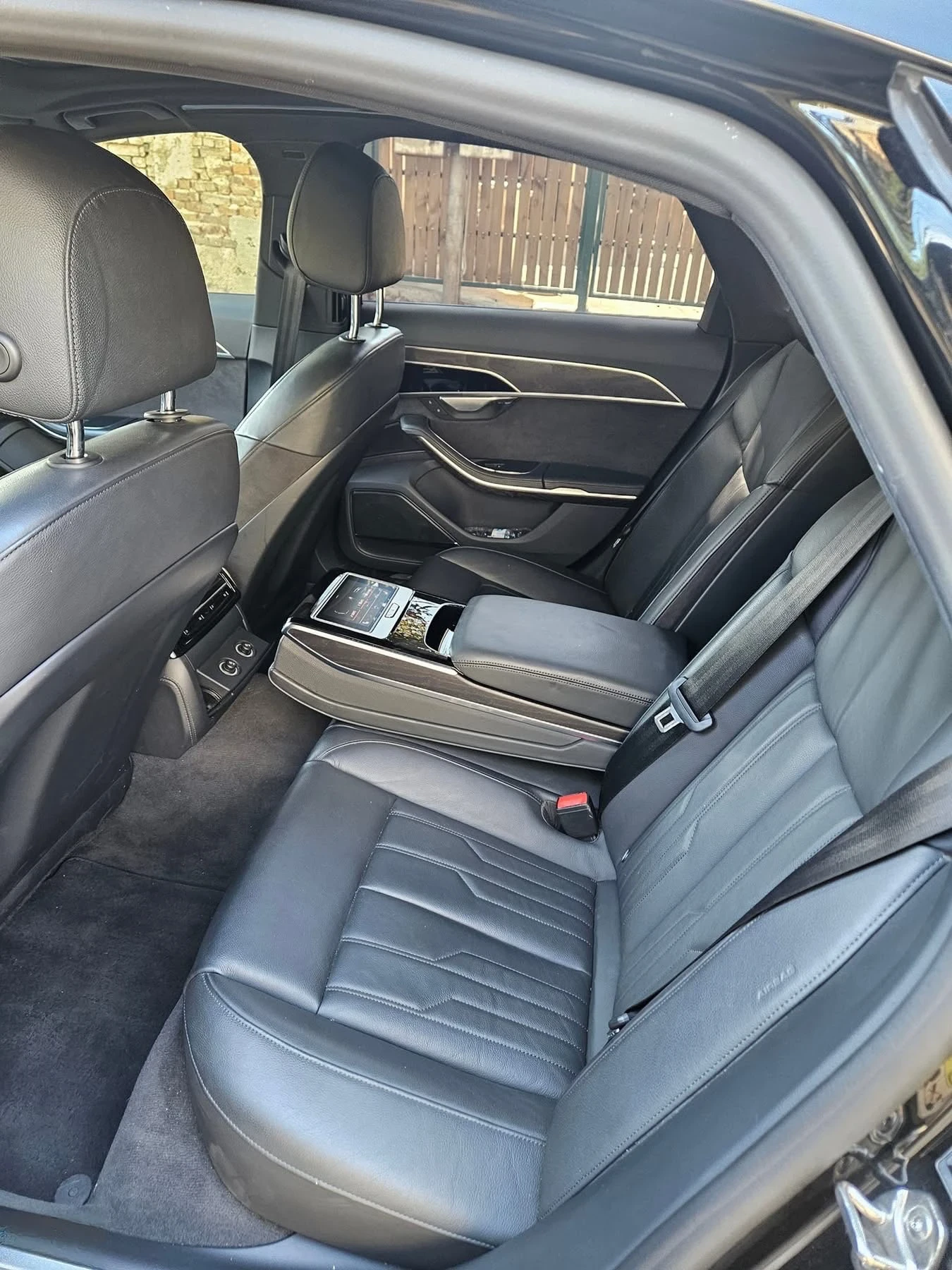 Audi A8  - изображение 8