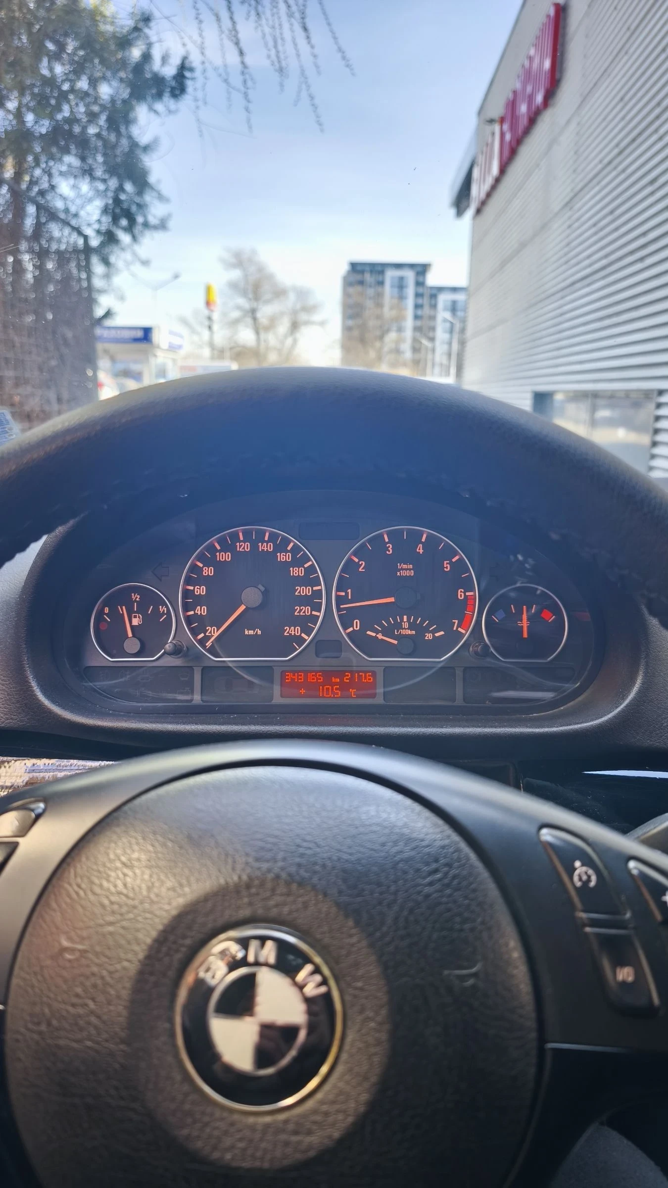 BMW 330, снимка 11 - Автомобили и джипове - 53798203