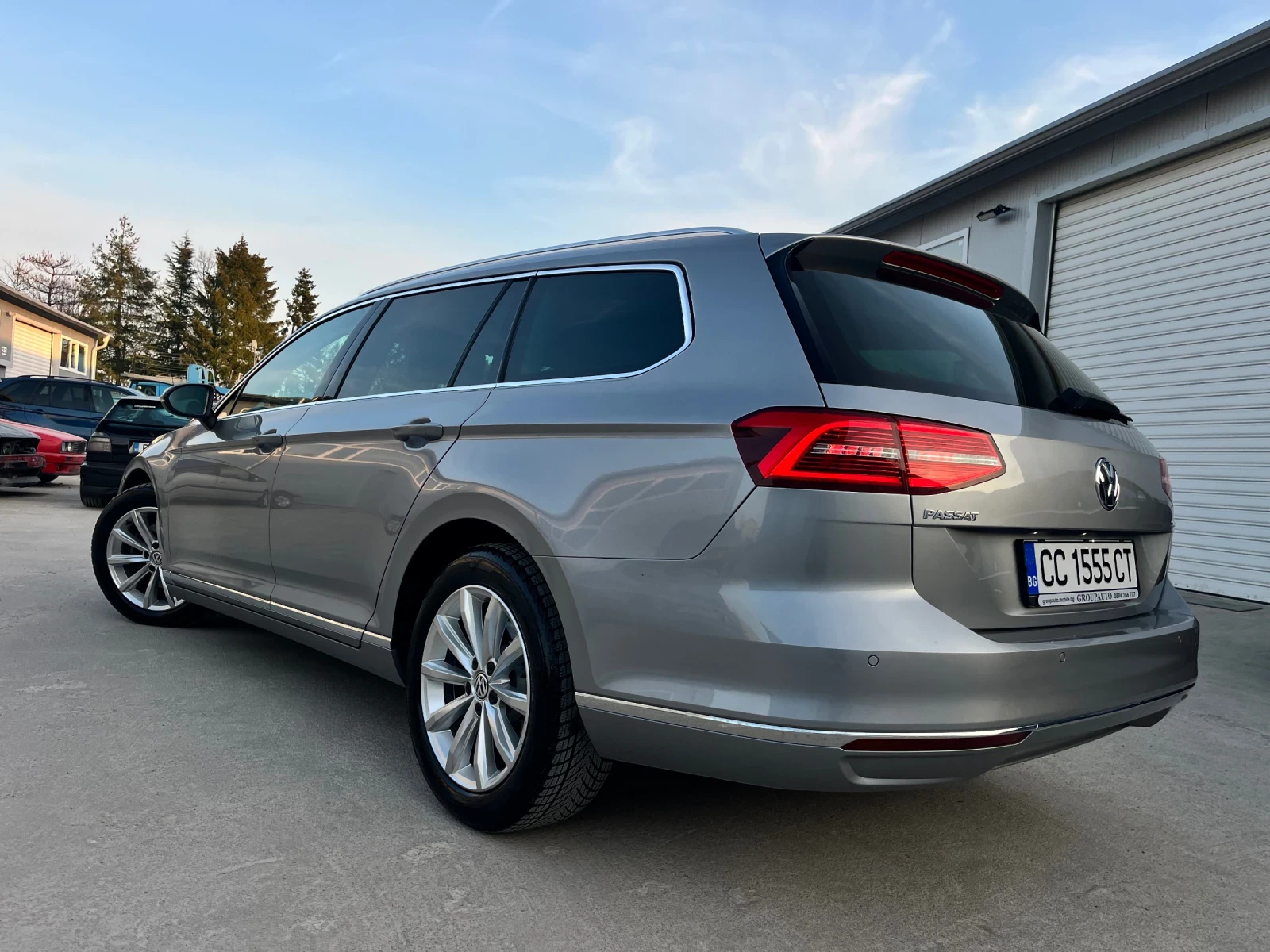 VW Passat 2, 0TDI-DIGITAL/FULL LED/КАМЕРА/КОЖА/ОБСЛУЖЕН/ТОП!, снимка 4 - Автомобили и джипове - 53841435
