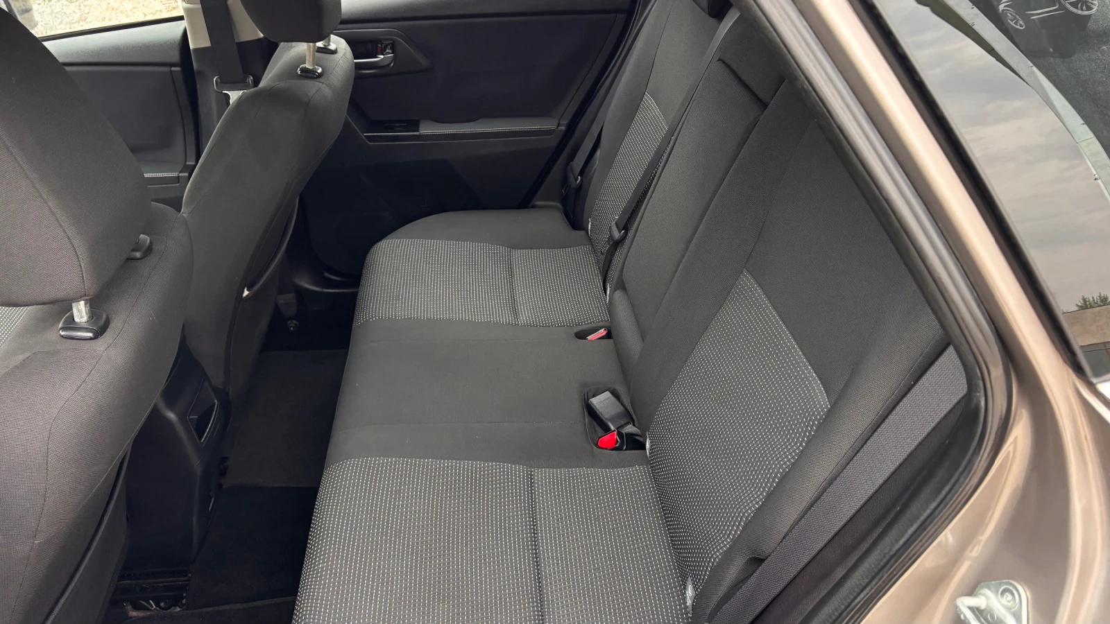 Toyota Auris Нов внос от Италия НАВИГАЦИЯ ПАРКТРОНИК КАМЕРА!!, снимка 7 - Автомобили и джипове - 54221267