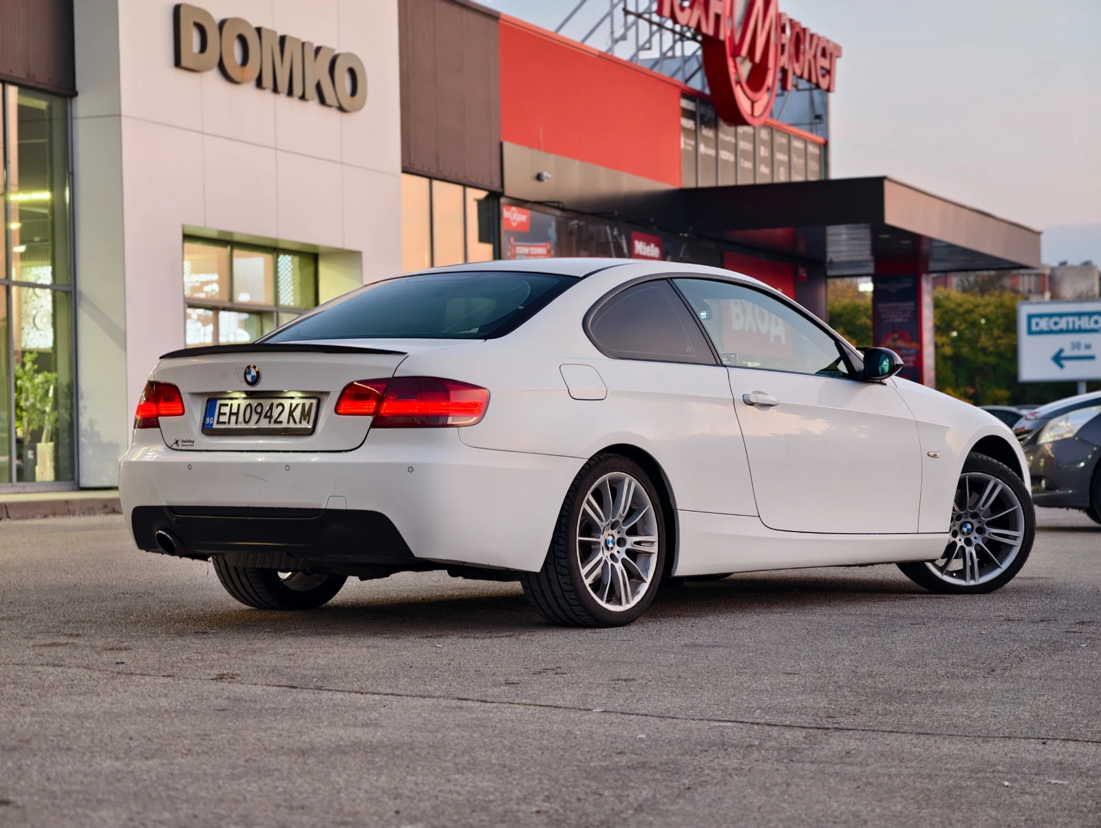 BMW 320, снимка 4 - Автомобили и джипове - 54396994