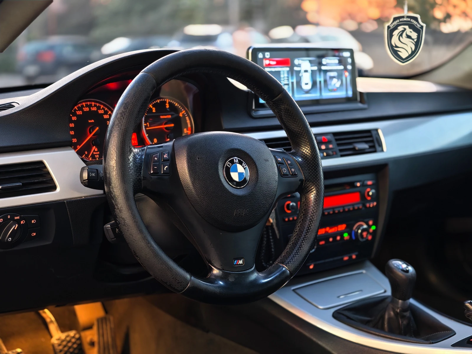 BMW 320, снимка 8 - Автомобили и джипове - 54396994