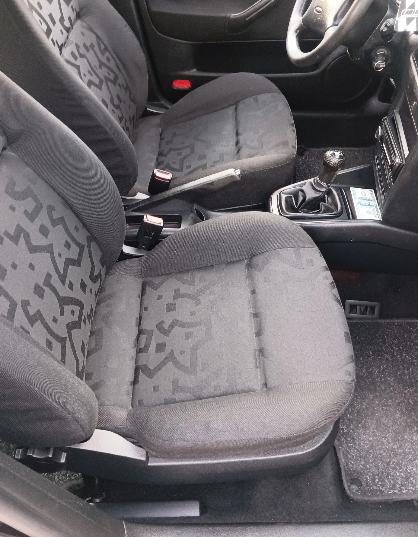 VW Golf 1.9 Tdi (90), снимка 7 - Автомобили и джипове - 54825687