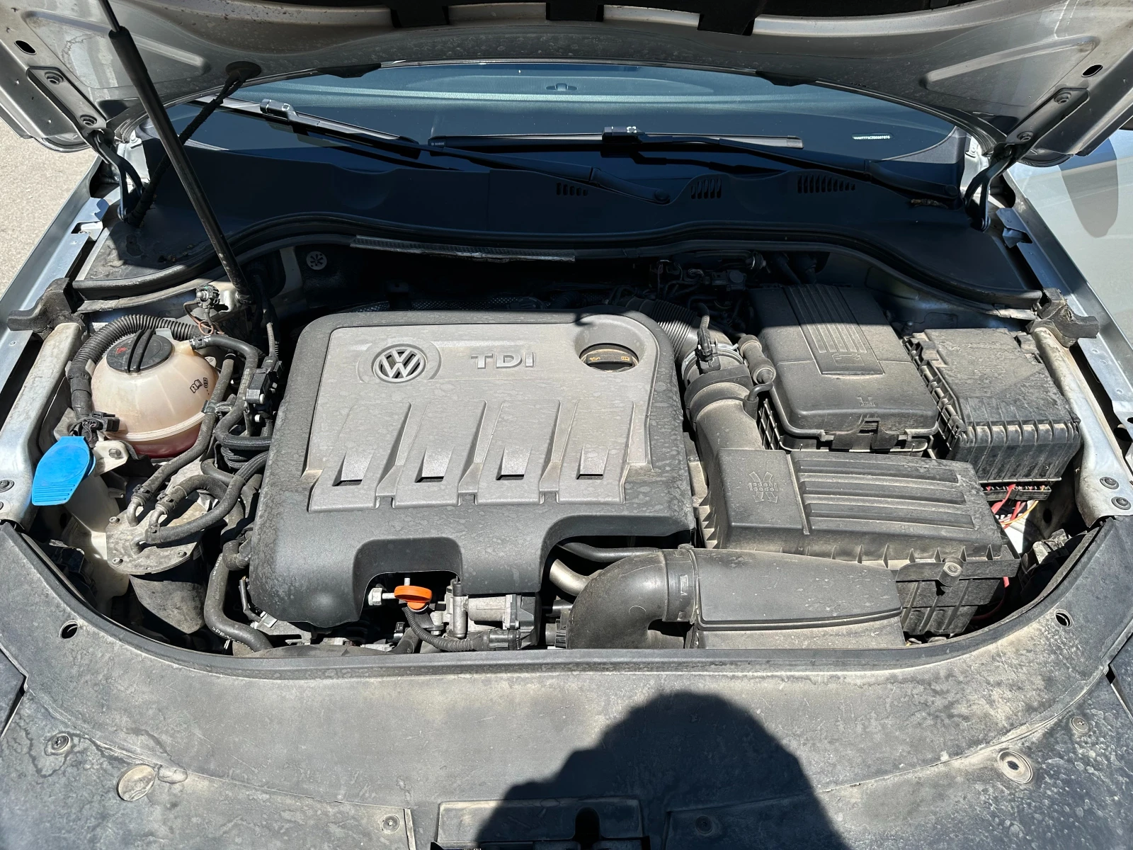 VW Passat 2.0 TDI 170 DSG6 4Motion, снимка 14 - Автомобили и джипове - 54913494