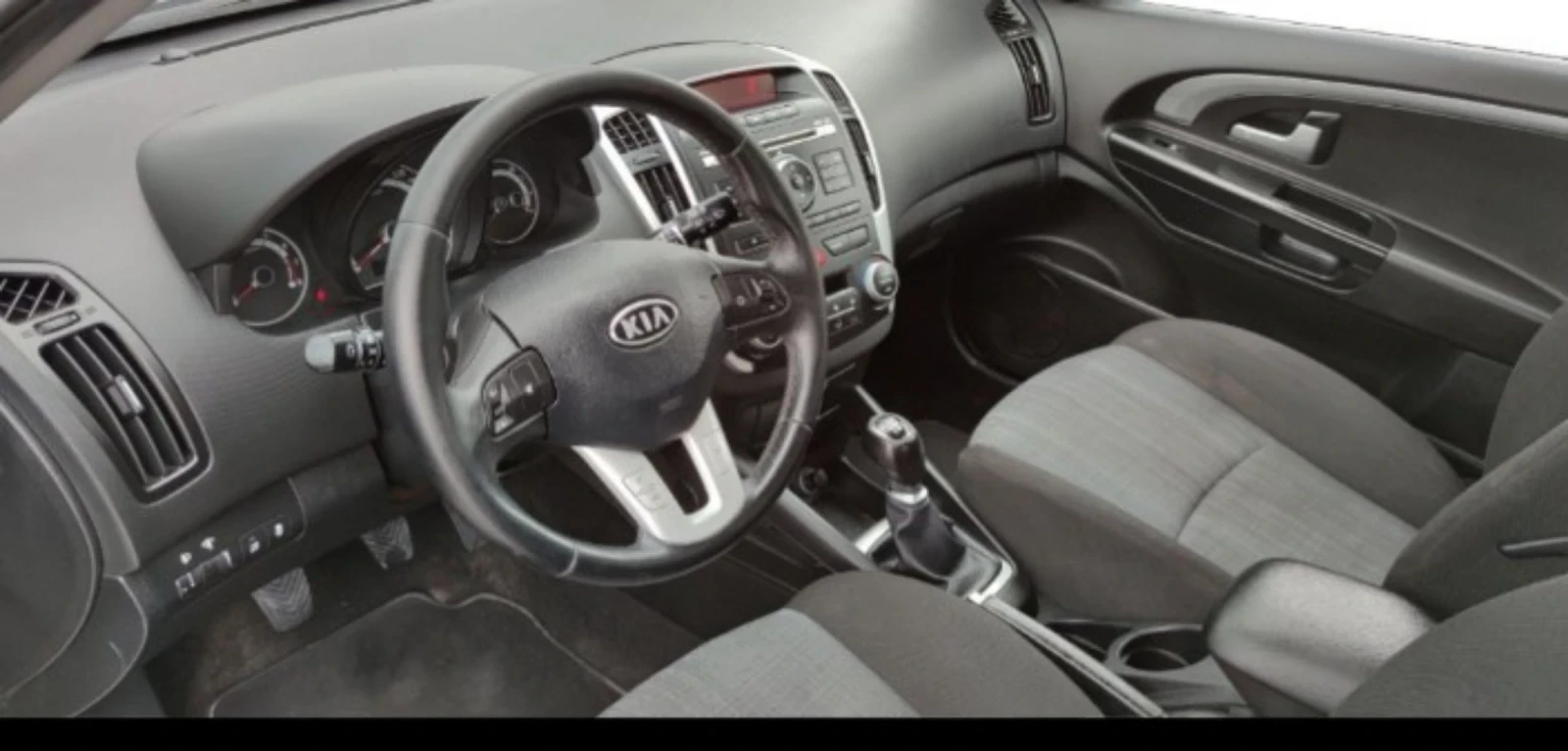 Kia Ceed 1.4 газ, снимка 6 - Автомобили и джипове - 55008053