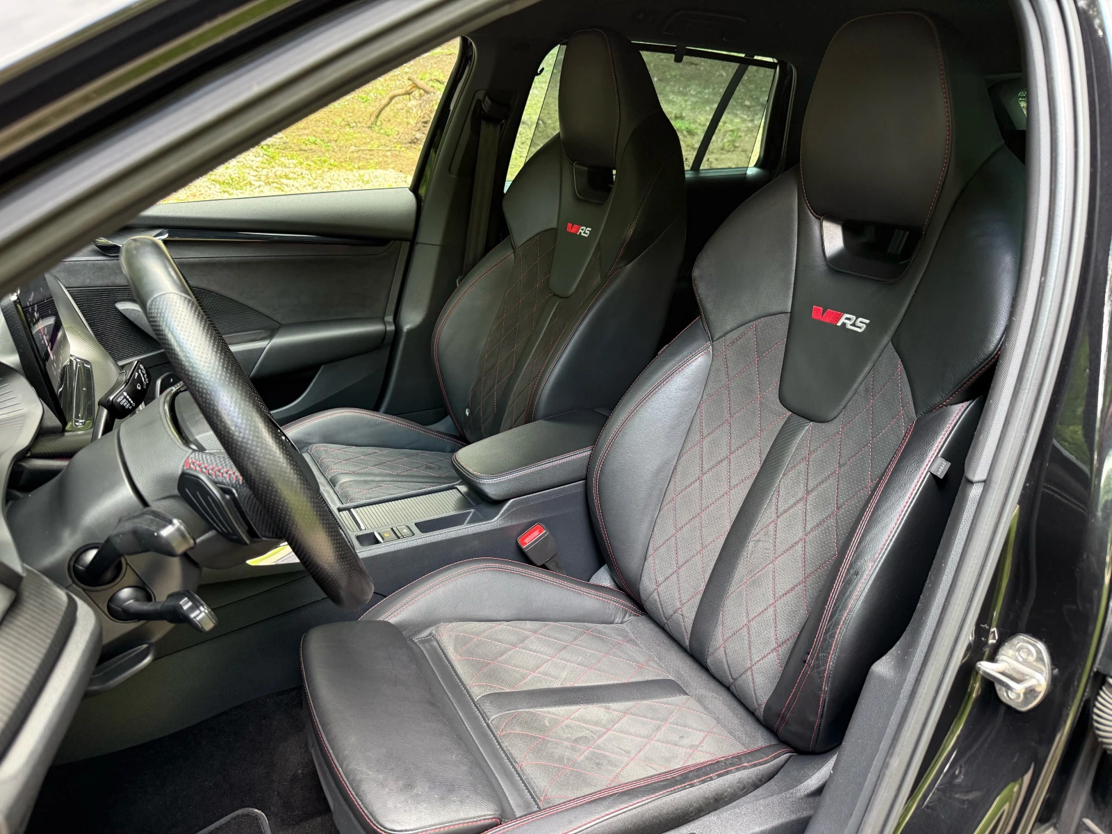 Skoda Octavia 2.0TDI* VRS* 4x4* MATRIX* CAM* DIST* HUB* FULL, снимка 9 - Автомобили и джипове - 54959253