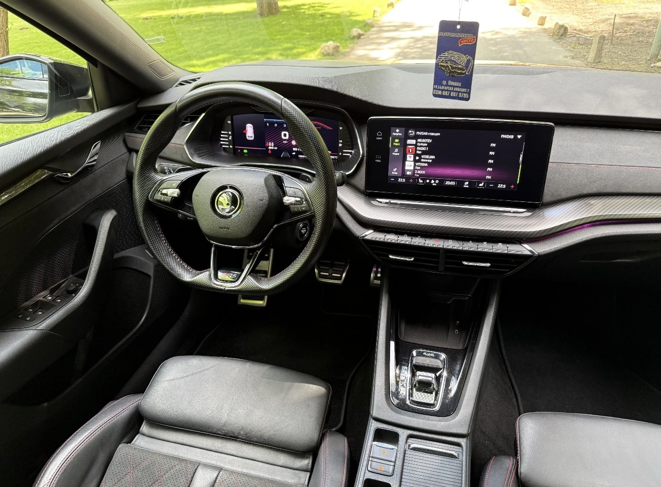 Skoda Octavia 2.0TDI* VRS* 4x4* MATRIX* CAM* DIST* HUB* FULL, снимка 7 - Автомобили и джипове - 54959253