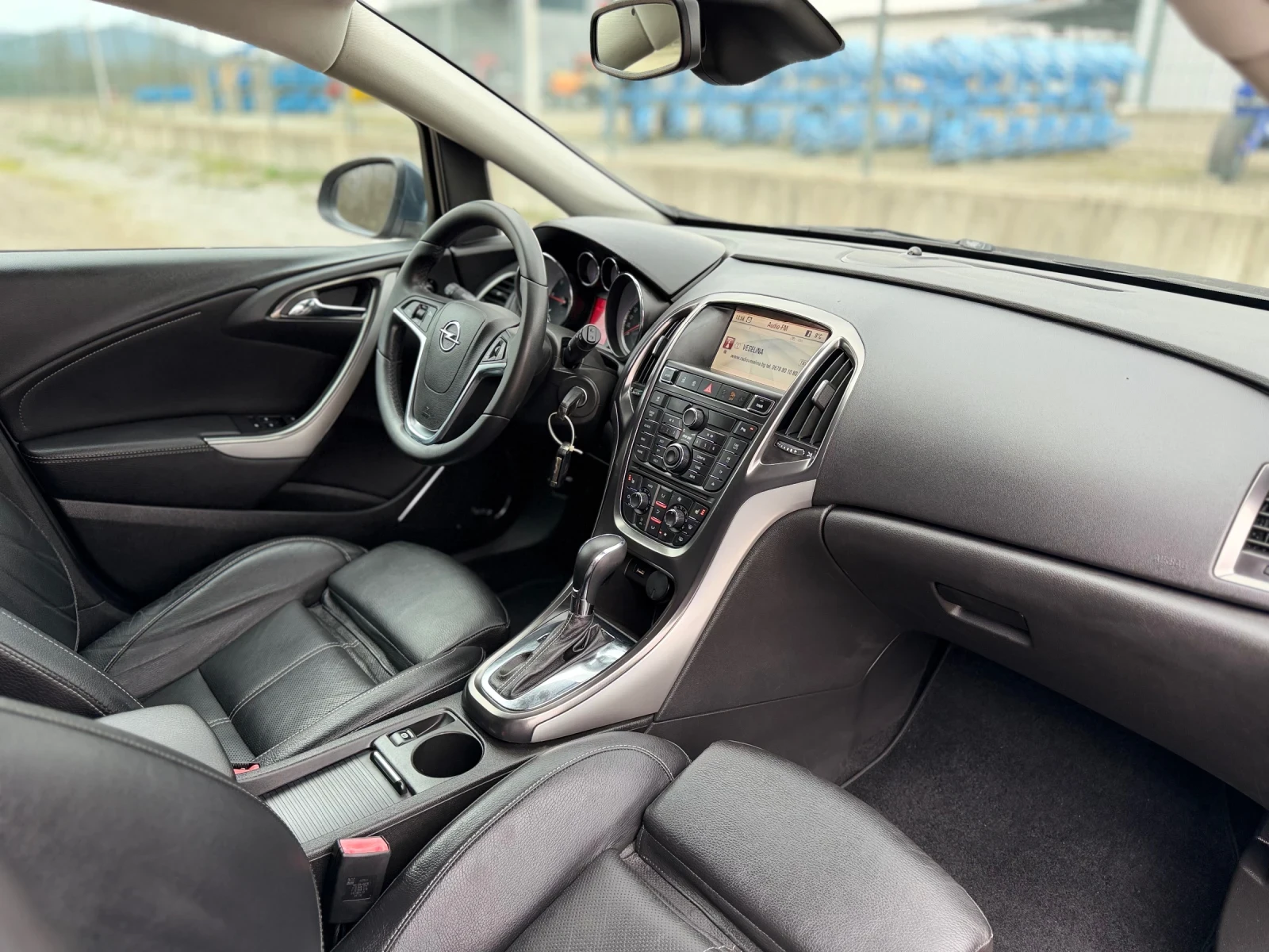 Opel Astra 2.0CDTI~160к.с~AVTOMAT~XENON~NAVI, снимка 11 - Автомобили и джипове - 54961458