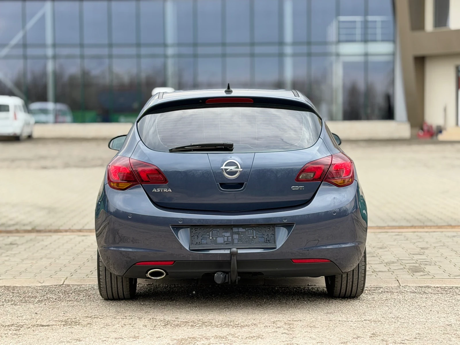 Opel Astra 2.0CDTI~160к.с~AVTOMAT~XENON~NAVI, снимка 8 - Автомобили и джипове - 54961458
