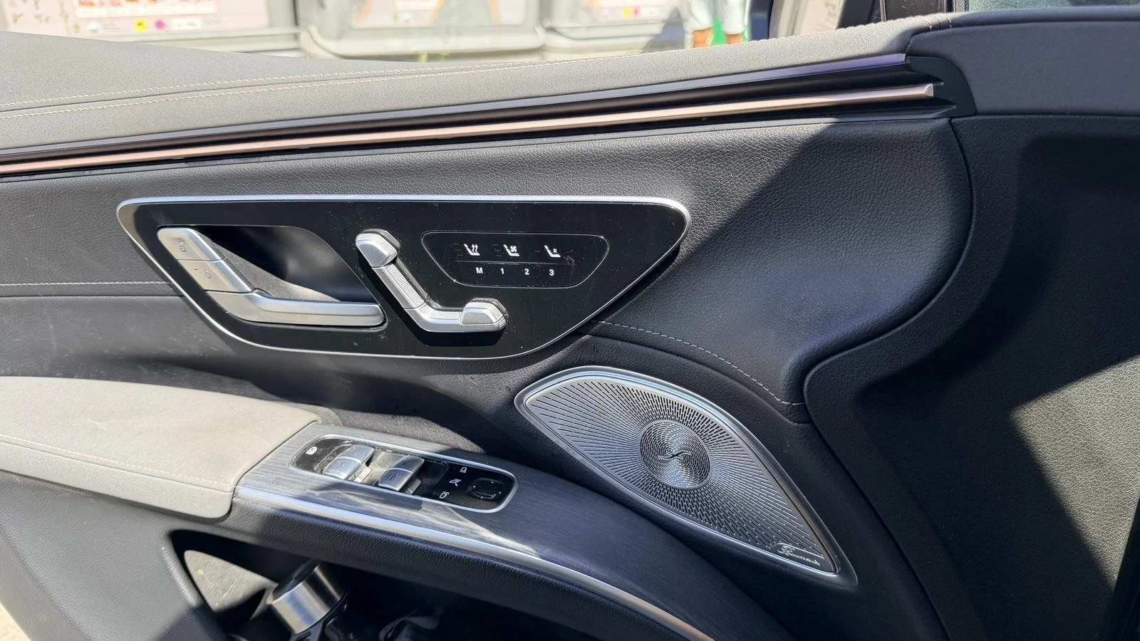 Mercedes-Benz EQS SUV 450 4-MATIC, снимка 7 - Автомобили и джипове - 55326193