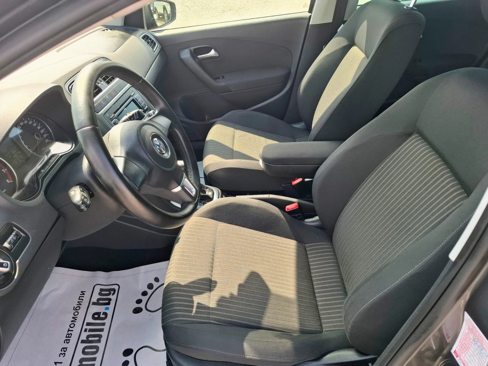 VW Polo 1, 4 бензин-Автоматик, снимка 7 - Автомобили и джипове - 55402159