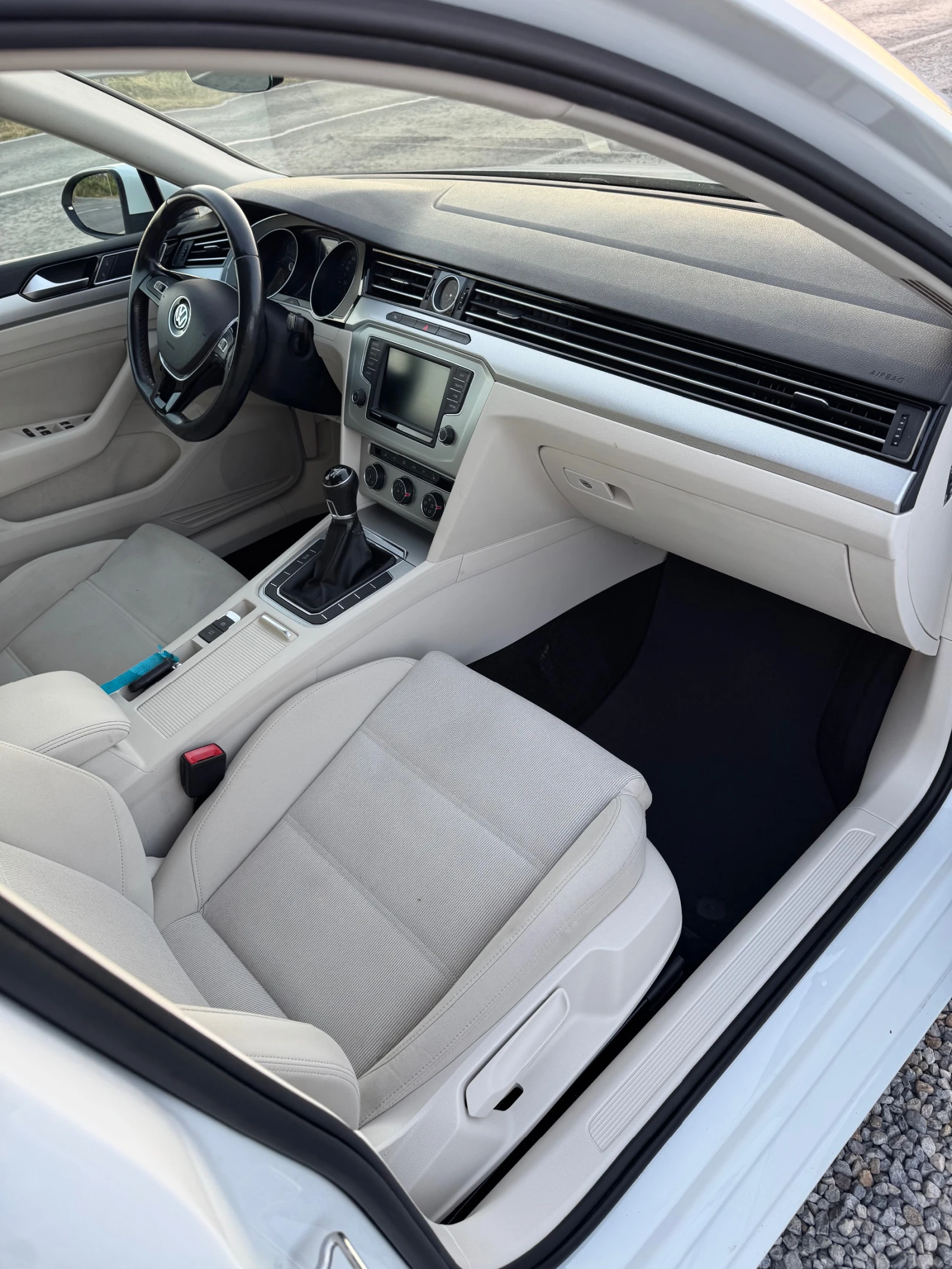VW Passat 2.0TDI* 150кс* 2018г* Германия* Оригинал* Ръчка* Л, снимка 14 - Автомобили и джипове - 55545687