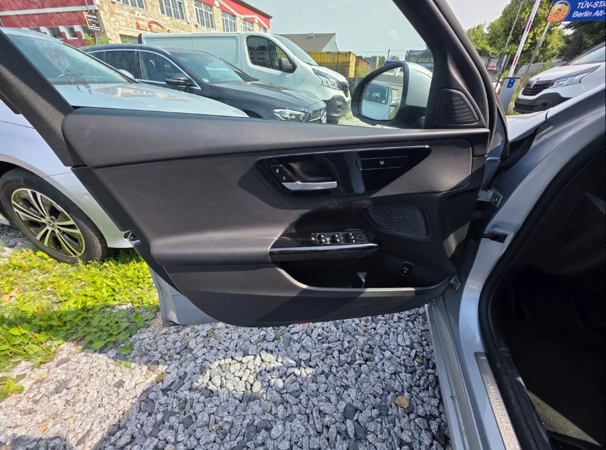 Mercedes-Benz C 200 2.0 163кс, Mild Hybrid, Подгрев, Камера, Амбиент, снимка 13 - Автомобили и джипове - 55600376