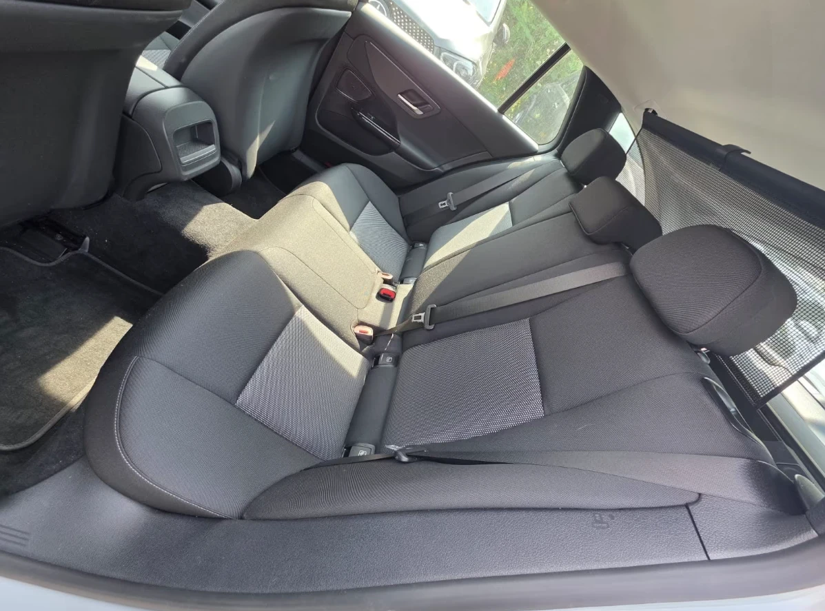 Mercedes-Benz C 200 2.0 163кс, Mild Hybrid, Подгрев, Камера, Амбиент, снимка 9 - Автомобили и джипове - 55600376