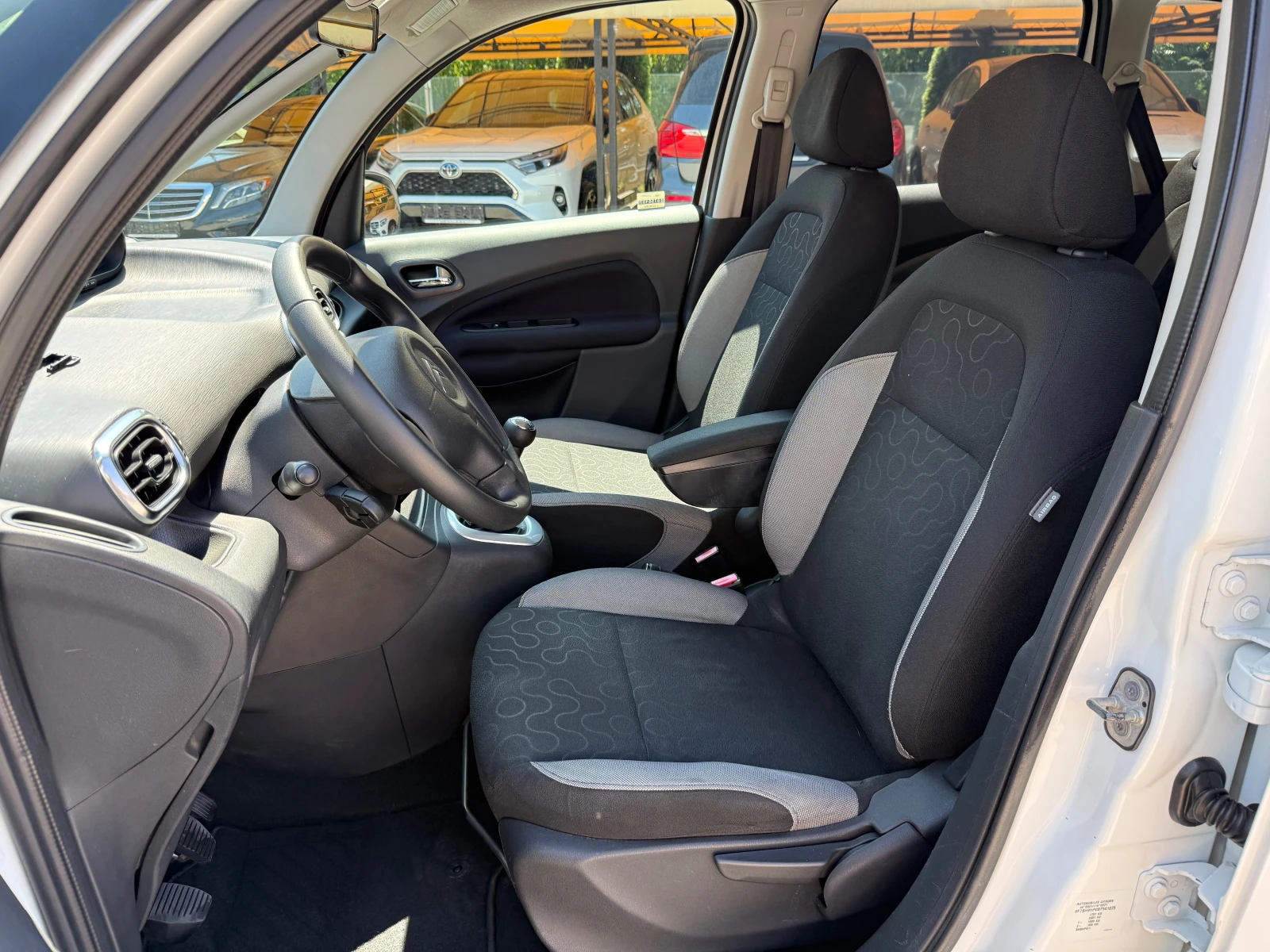 Citroen C3 Picasso 1.6HDI ! ТОП СЪСТОЯНИЕ !, снимка 9 - Автомобили и джипове - 55613069