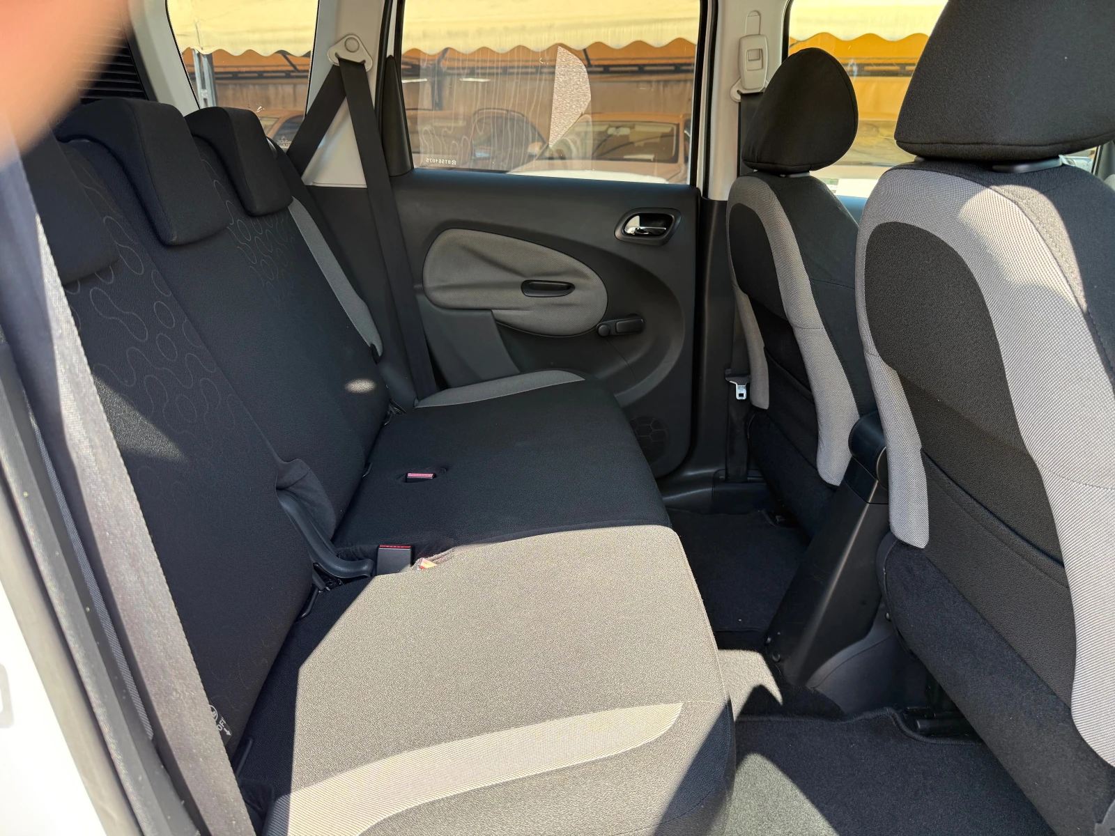 Citroen C3 Picasso 1.6HDI ! ТОП СЪСТОЯНИЕ !, снимка 15 - Автомобили и джипове - 55613069