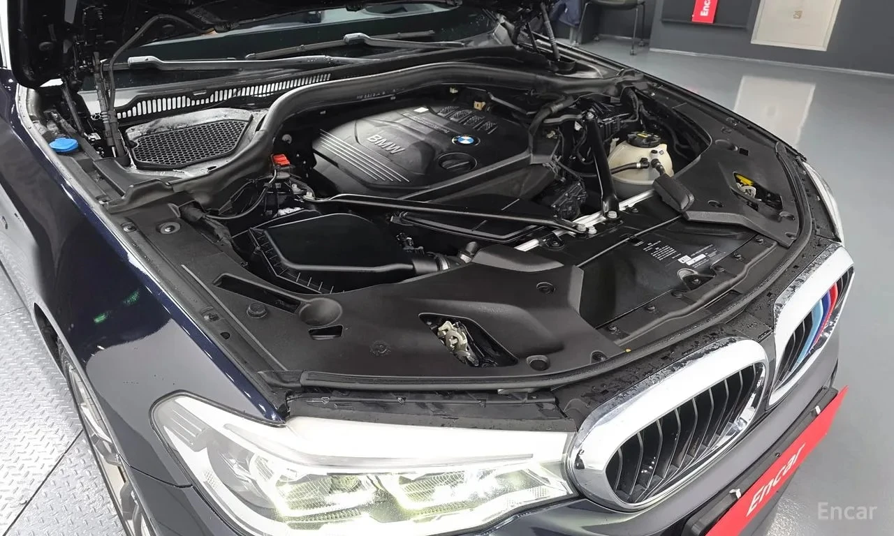 BMW 520 * 520d M Sport package * ЦЕНА ДО БГ, снимка 6 - Автомобили и джипове - 55963436