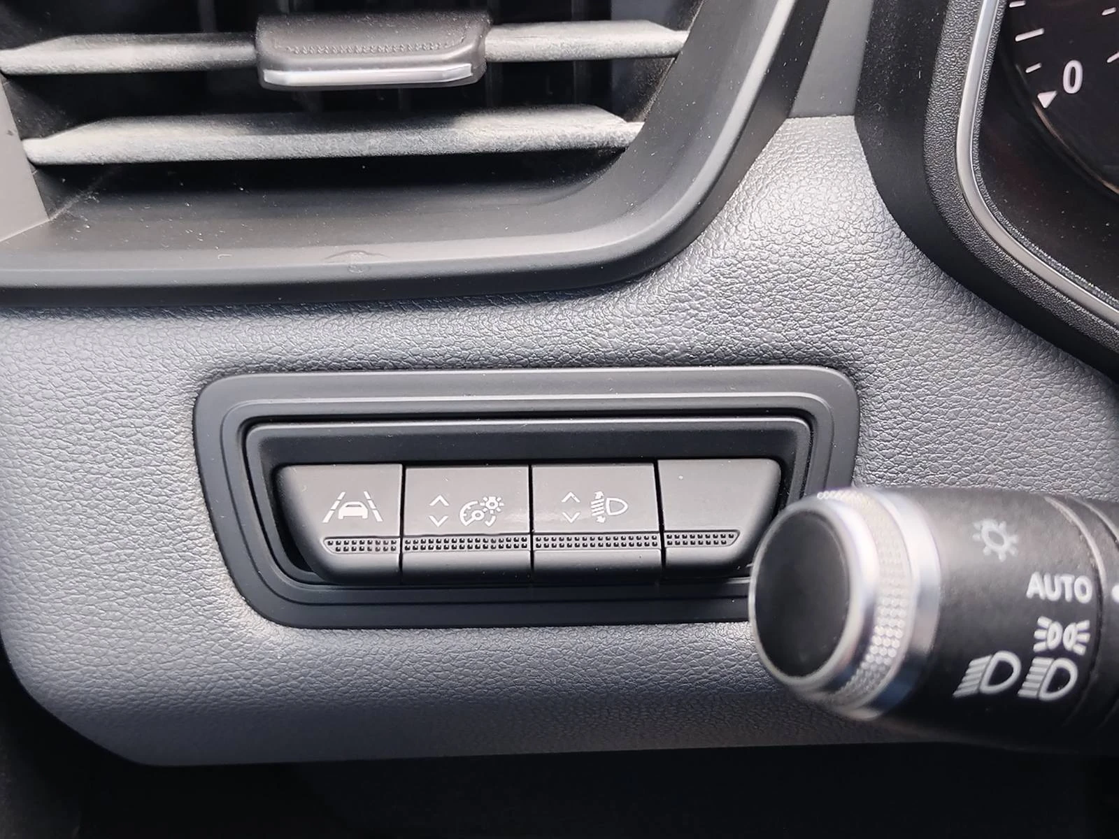 Renault Clio 1.0Tce/ 90к.с./Life/Капариран!, снимка 15 - Автомобили и джипове - 56180296