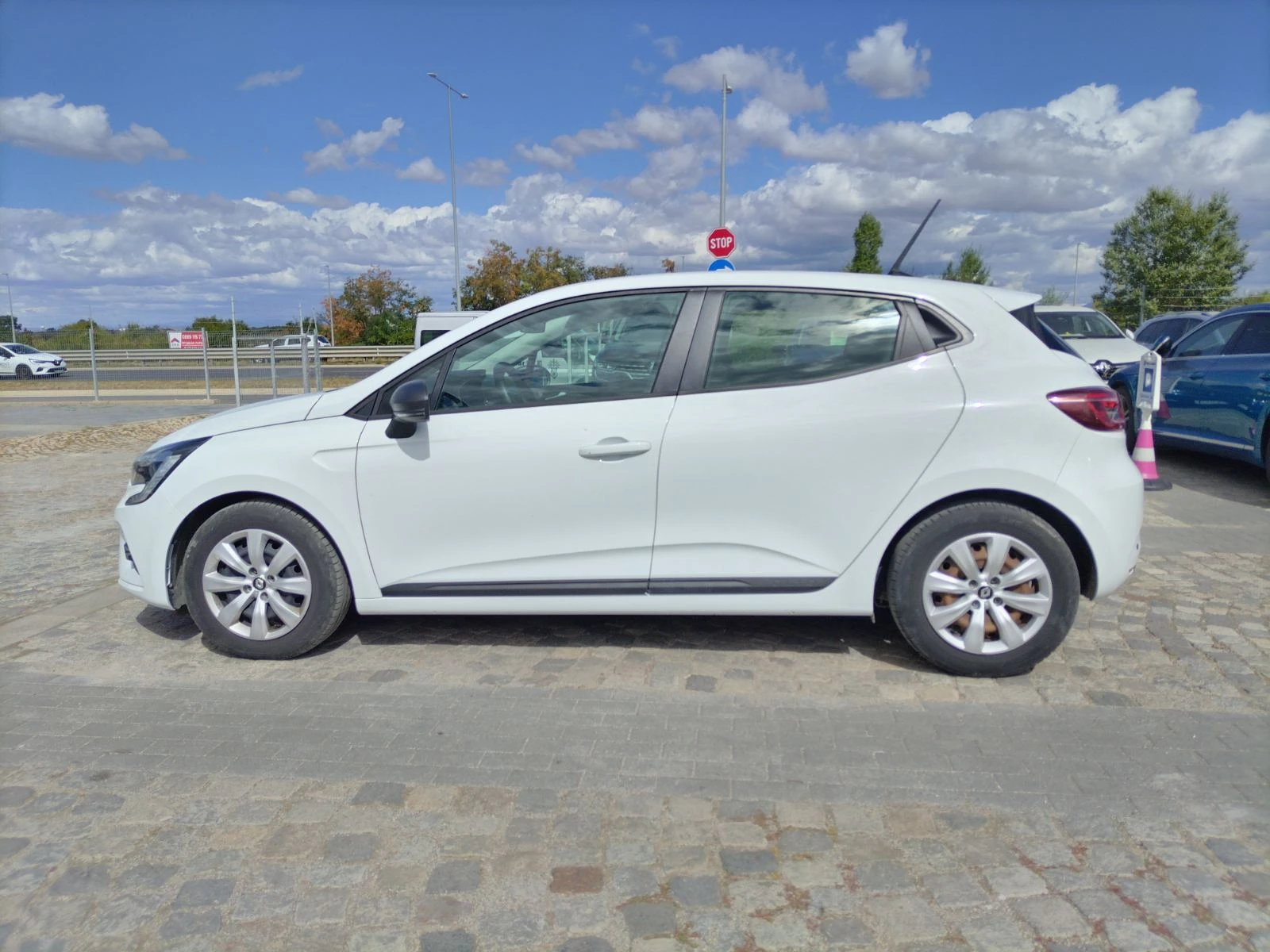 Renault Clio 1.0Tce/ 90к.с./Life/Капариран!, снимка 7 - Автомобили и джипове - 56180296