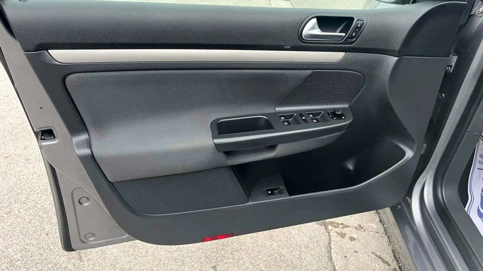 VW Golf 2.0TDI-8V  BMM, снимка 11 - Автомобили и джипове - 56738681