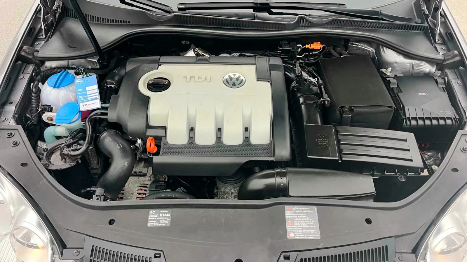 VW Golf 2.0TDI-8V  BMM, снимка 16 - Автомобили и джипове - 56738681