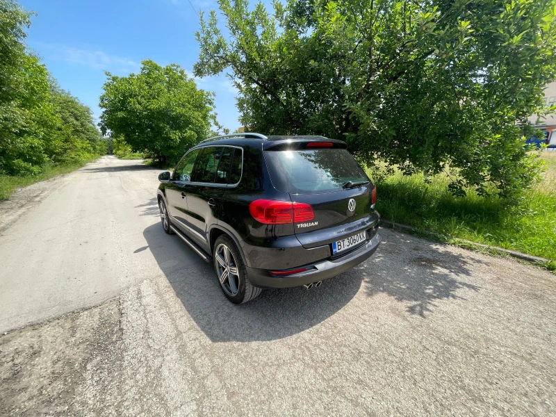 VW Tiguan 2.0, снимка 9 - Автомобили и джипове - 48065528