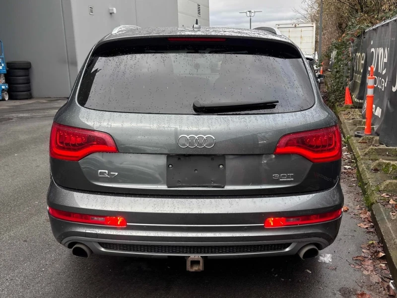 Audi Q7 * 3.0L Sport * CARFAX * ЦЕНА ДО БГ, снимка 4 - Автомобили и джипове - 53075003