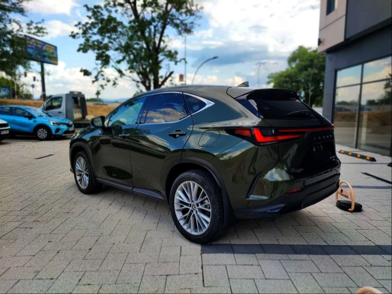 Lexus NX 350h  - изображение 4