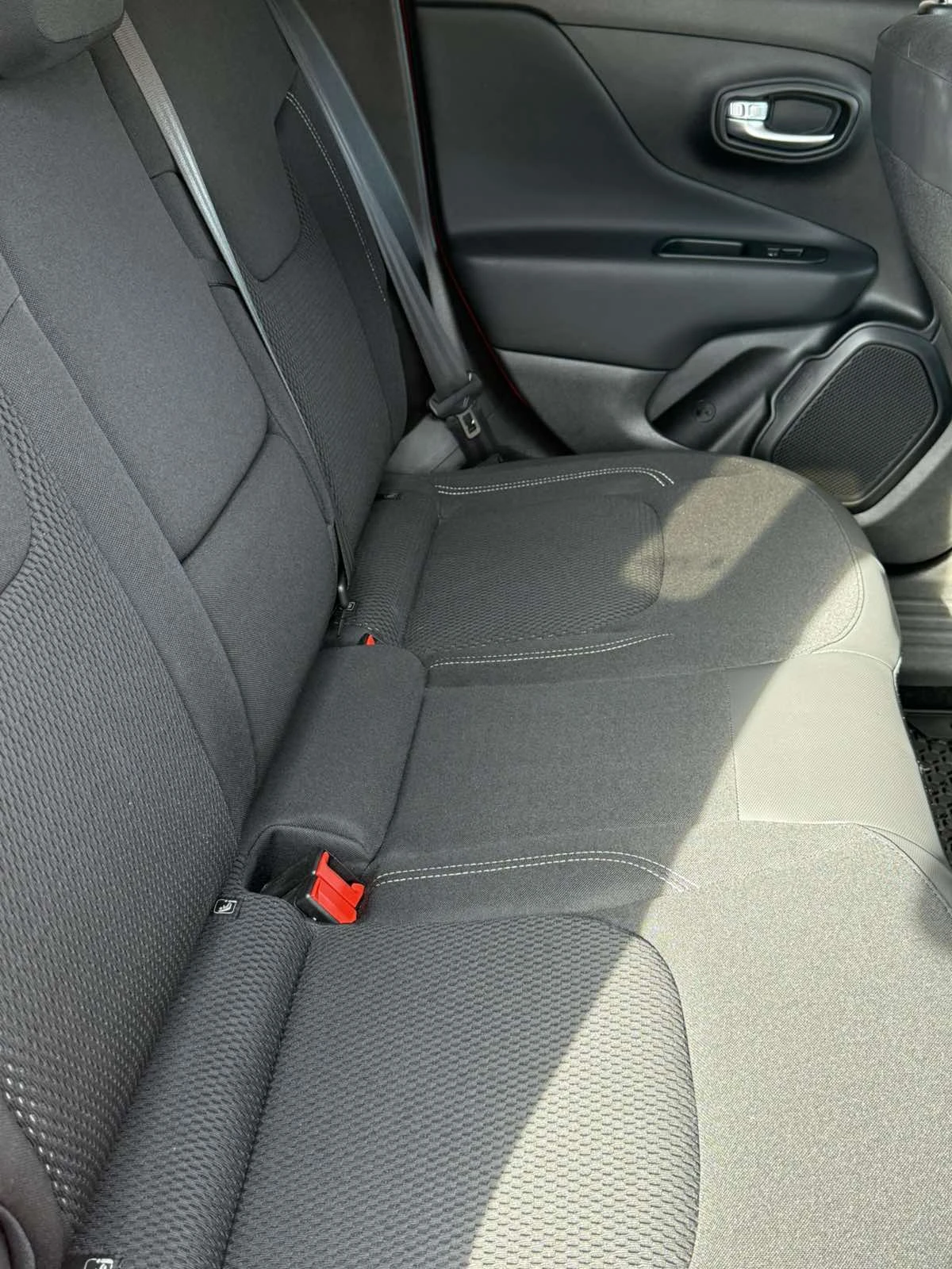 Jeep Renegade Limited, снимка 8 - Автомобили и джипове - 53833987