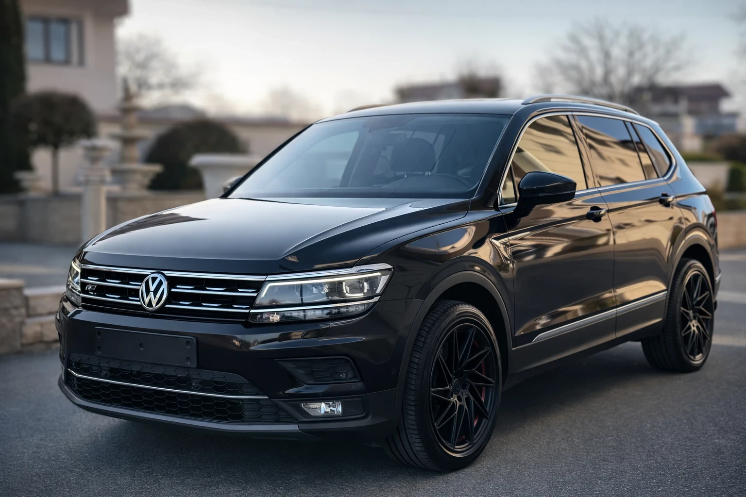 VW Tiguan Allspace 7 МЕСТЕН::DISTRONIK::DIGITAL::IQ LED LIGHT::, снимка 2 - Автомобили и джипове - 53866969