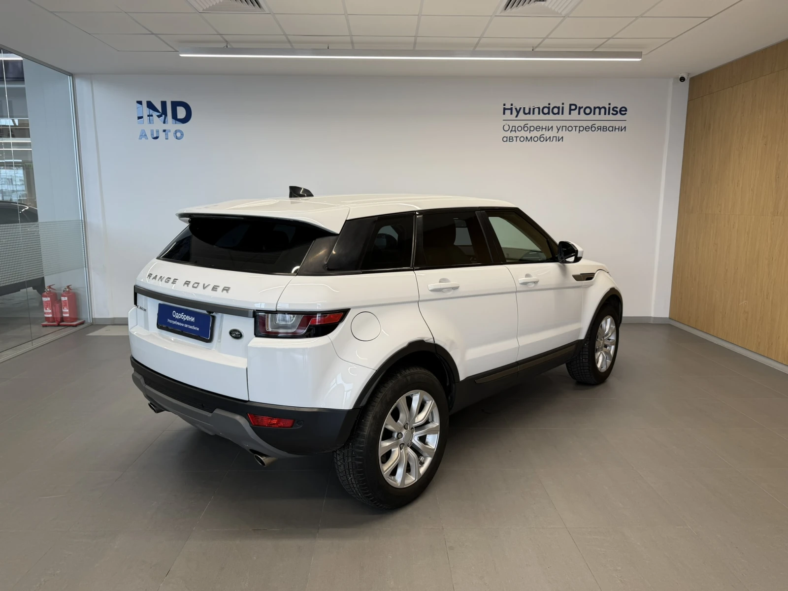 Land Rover Range Rover Evoque SE DYNAMIC AWD, снимка 5 - Автомобили и джипове - 54312386