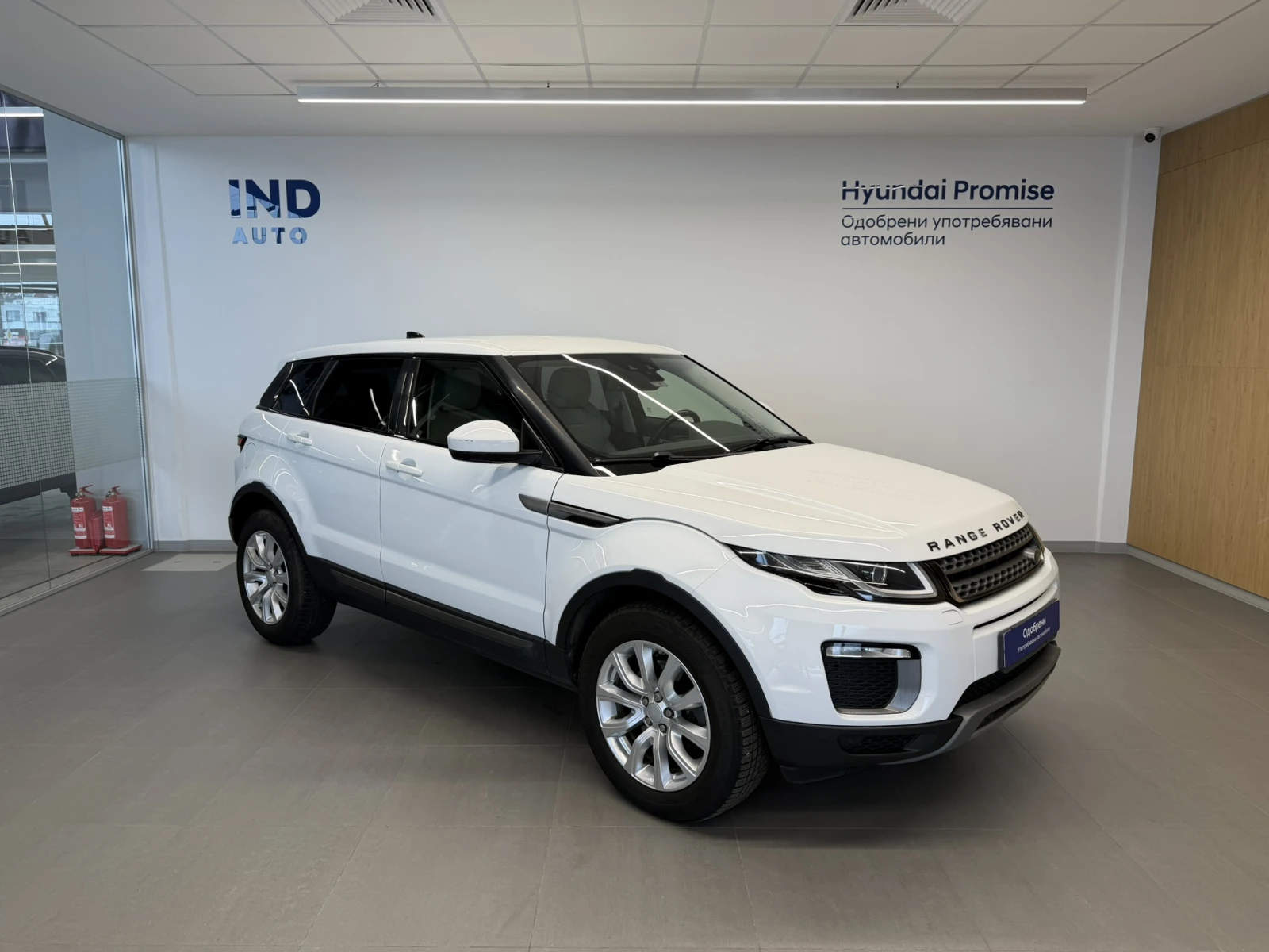 Land Rover Range Rover Evoque SE DYNAMIC AWD, снимка 7 - Автомобили и джипове - 54312386