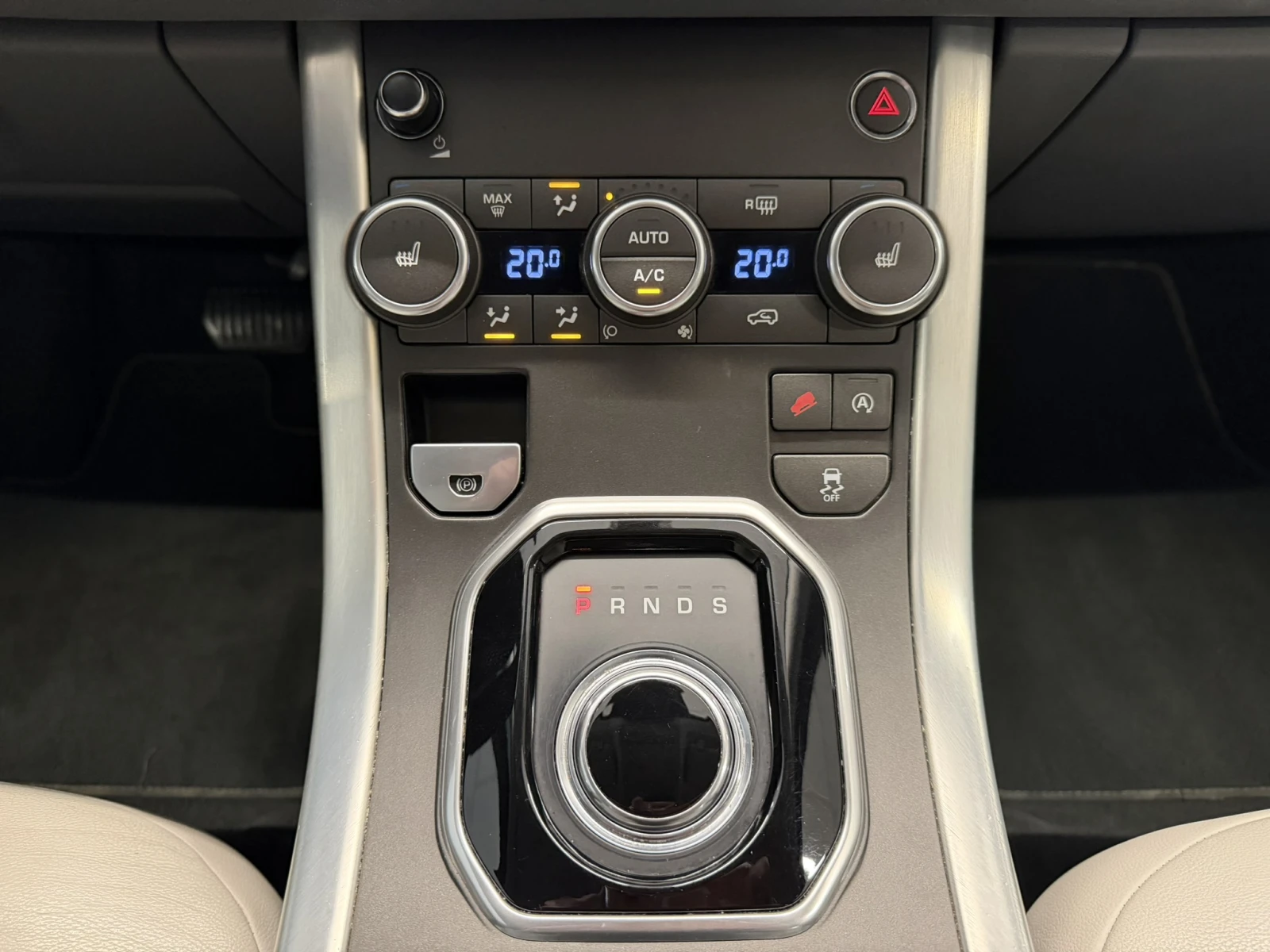 Land Rover Range Rover Evoque SE DYNAMIC AWD, снимка 14 - Автомобили и джипове - 54312386