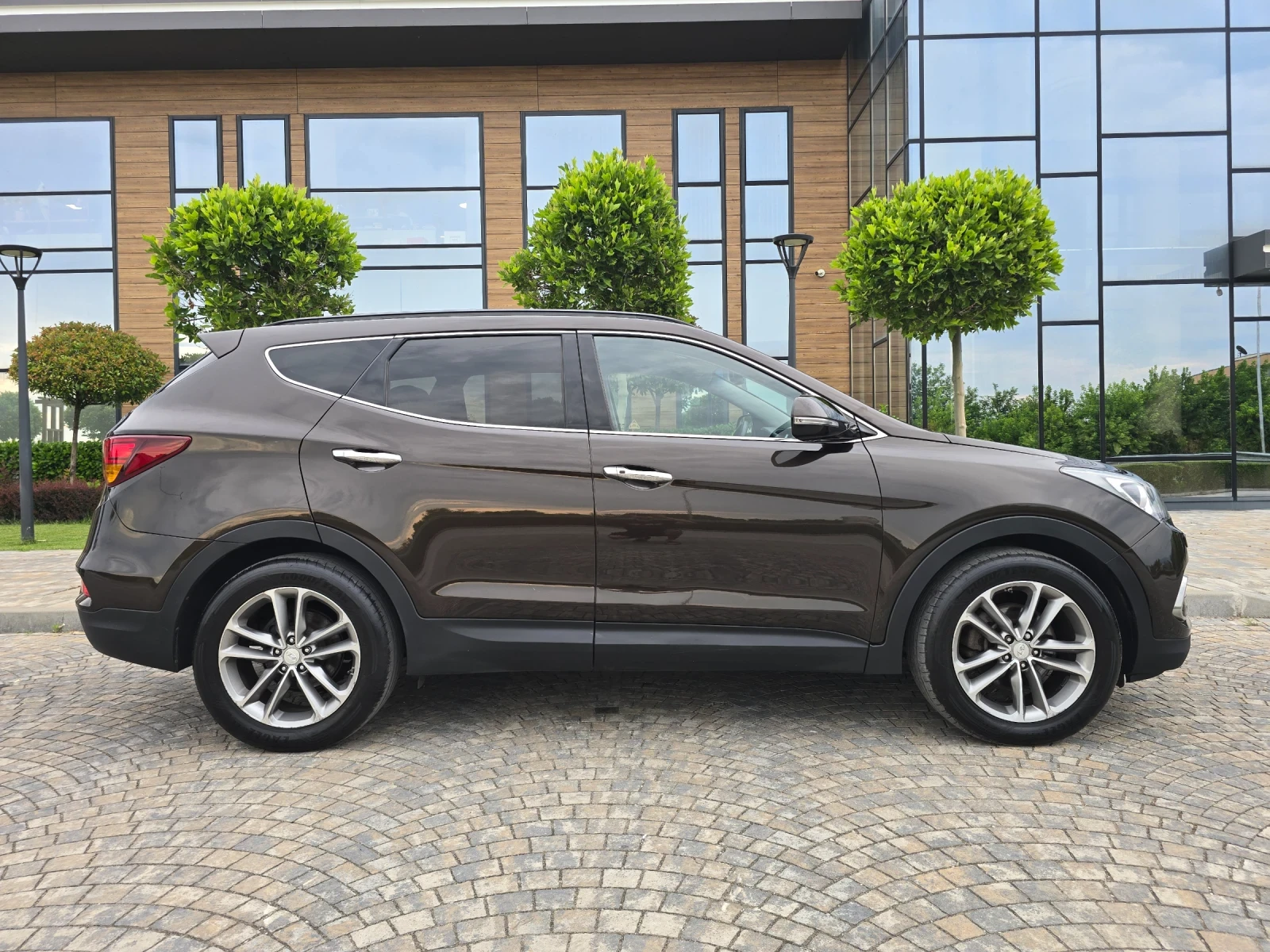 Hyundai Santa fe 2.2CRDi 4WD Facelift.Keyless.Distronic.FULL, снимка 4 - Автомобили и джипове - 54877257