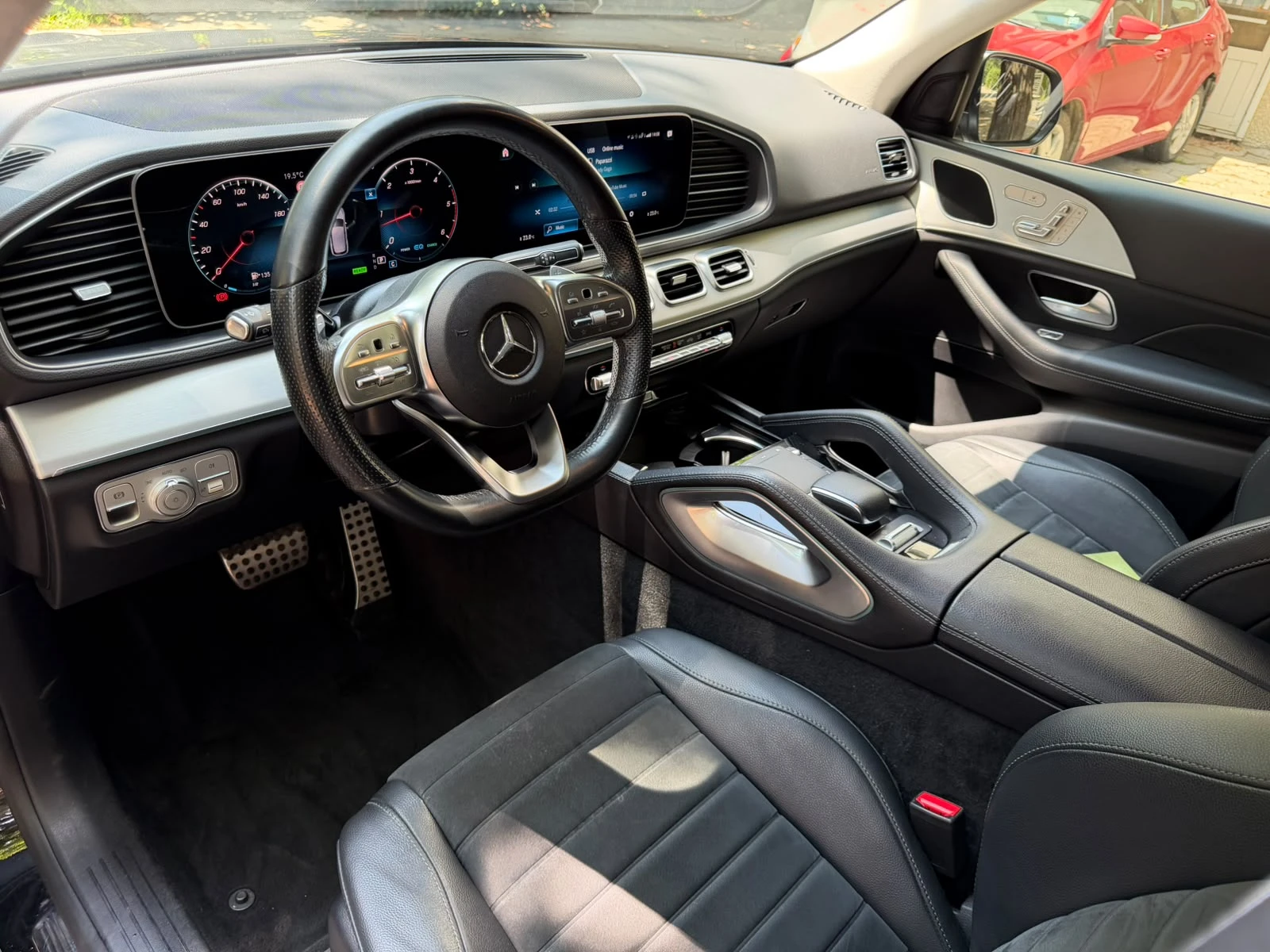 Mercedes-Benz GLE 300 d 4MATIC AMG Line, снимка 9 - Автомобили и джипове - 55174994