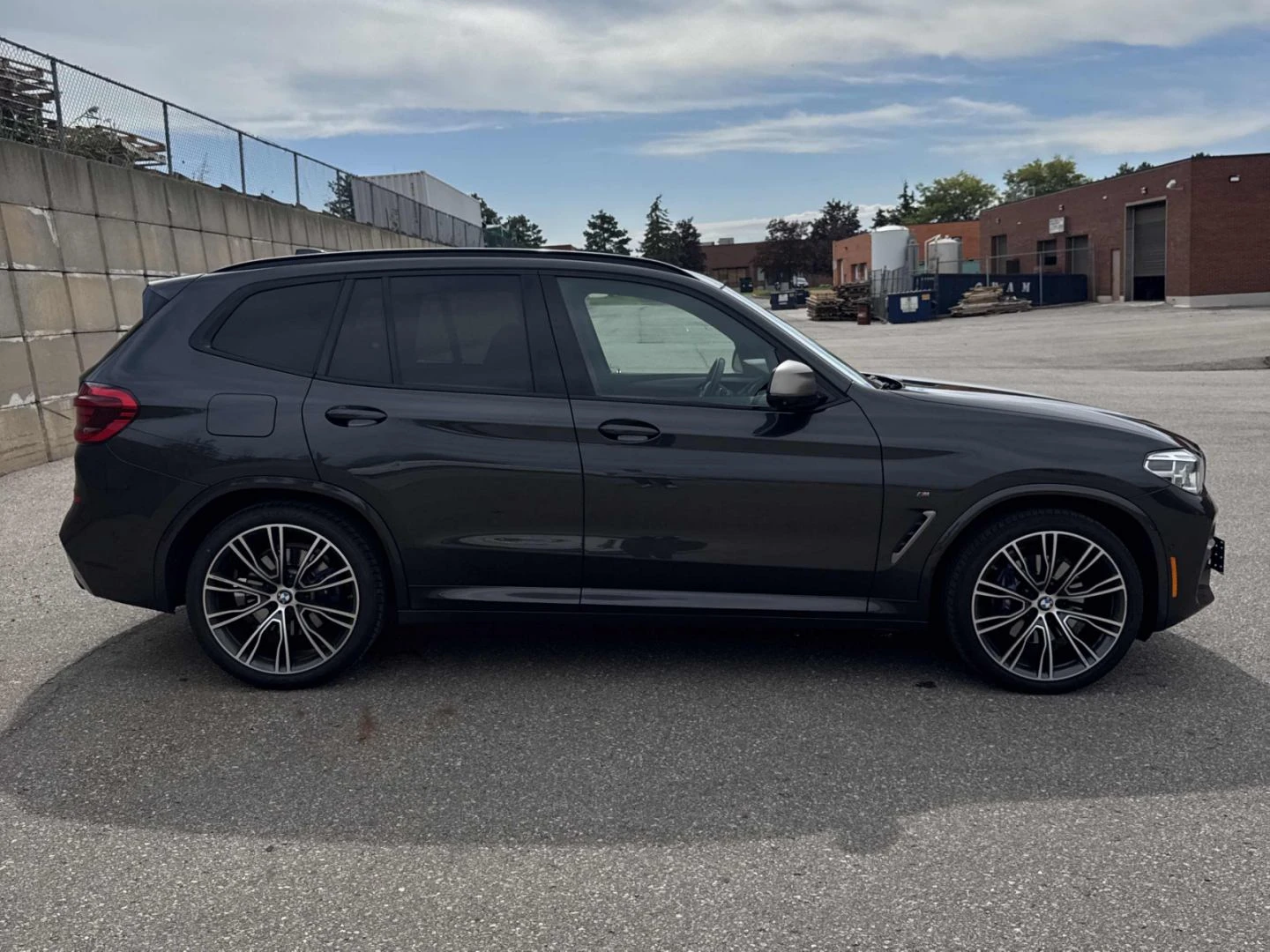 BMW X3 M-pack* 360* Harman/Kardon* HUD, снимка 3 - Автомобили и джипове - 56203584