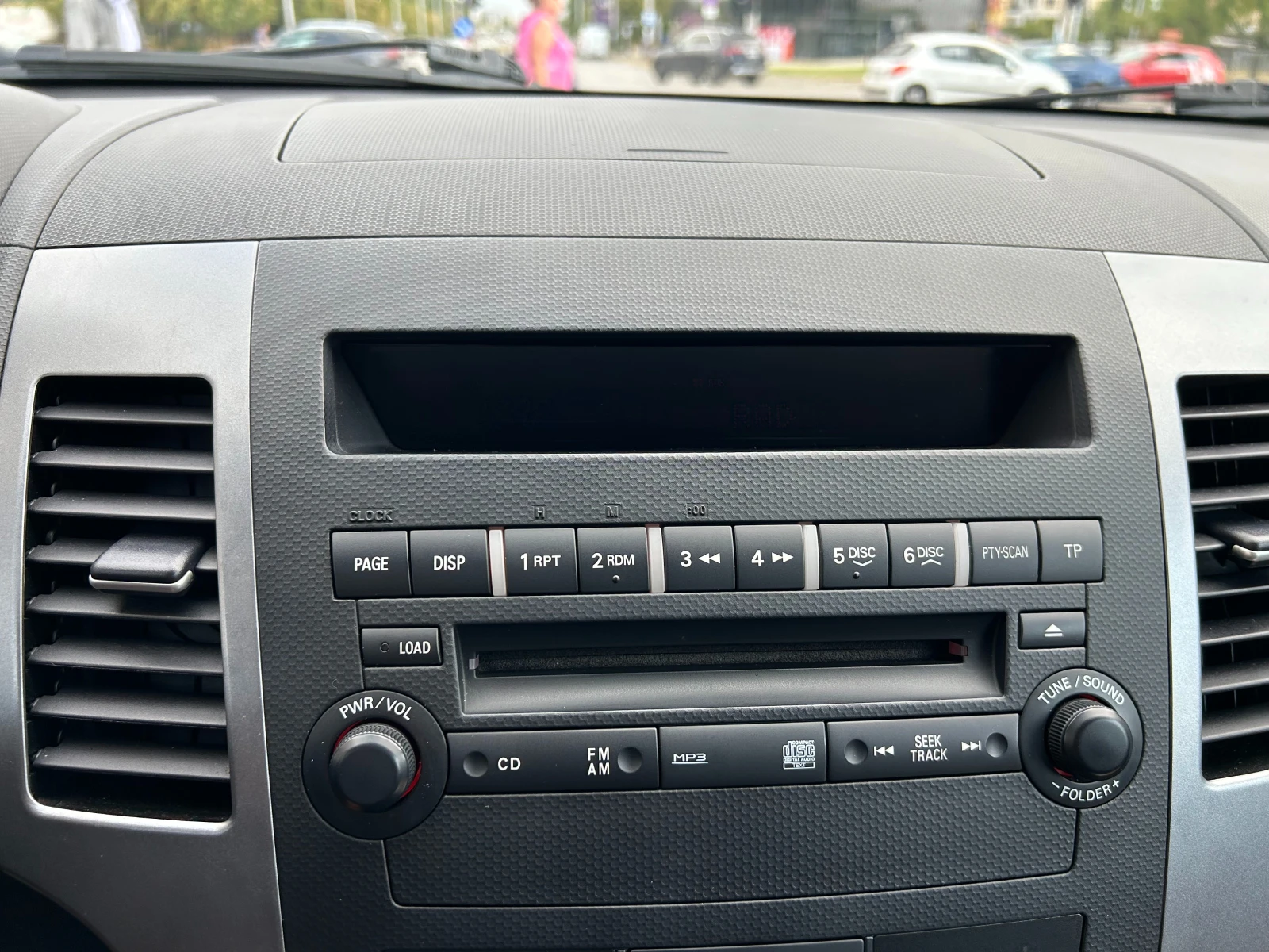 Mitsubishi Outlander 2.0, снимка 2 - Автомобили и джипове - 56744654