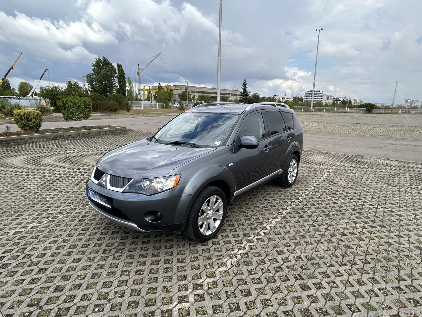 Mitsubishi Outlander 2.0, снимка 4 - Автомобили и джипове - 56744654