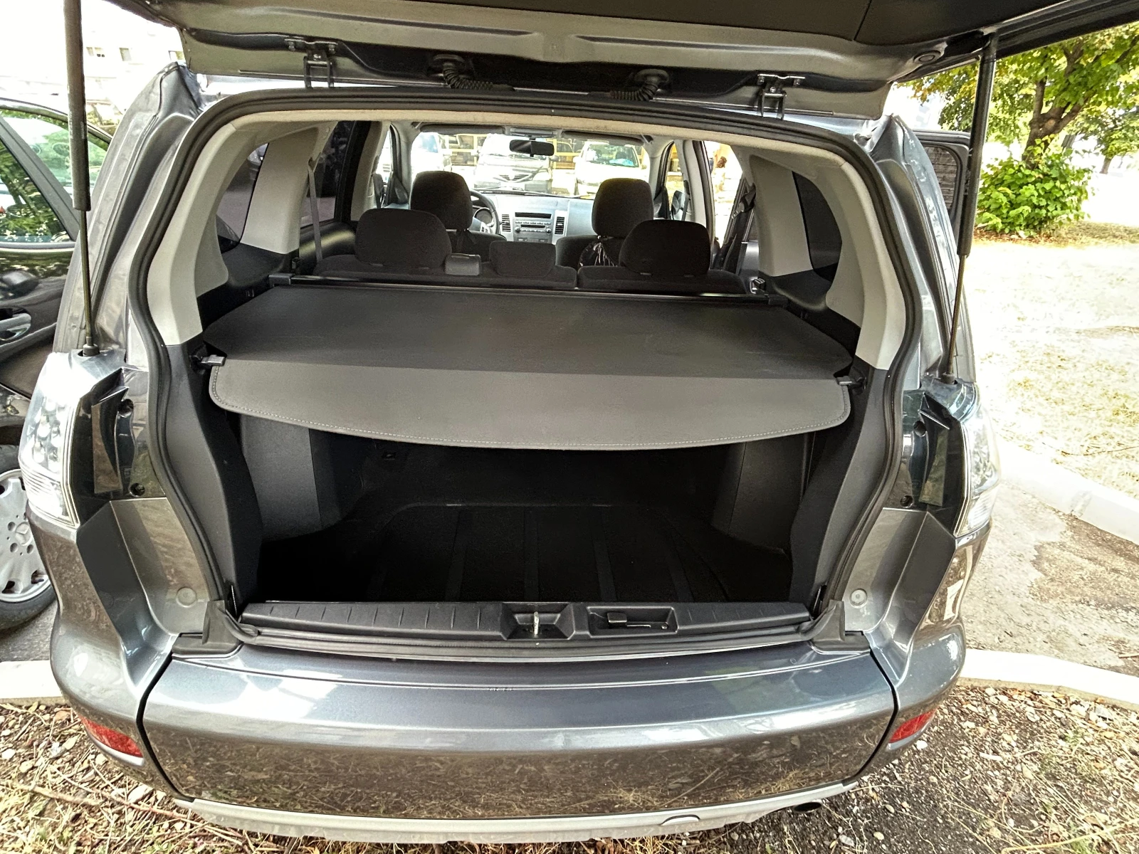 Mitsubishi Outlander 2.0, снимка 14 - Автомобили и джипове - 56744654