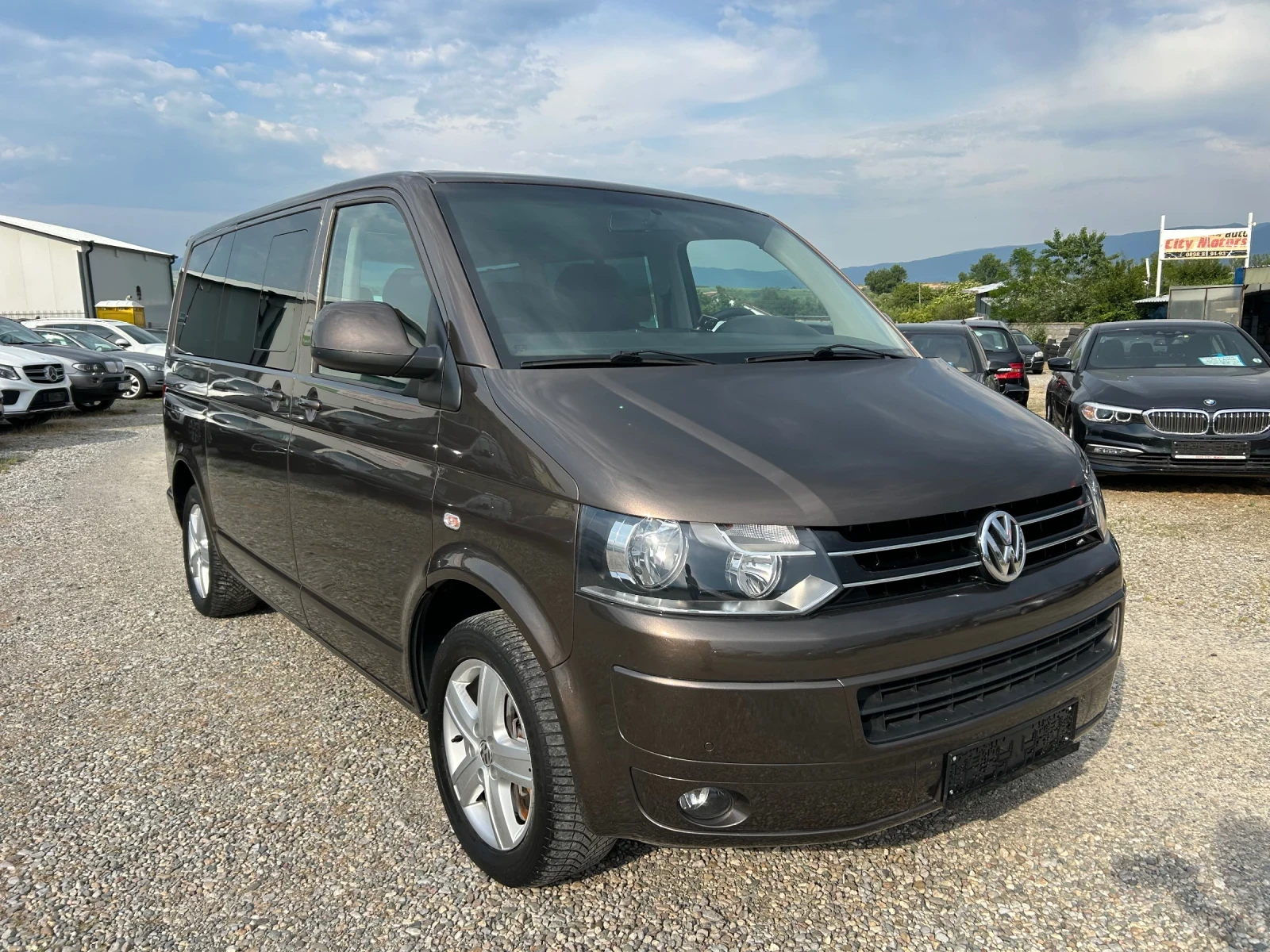 VW Caravelle 2.0TDI 8+ 1 - изображение 3