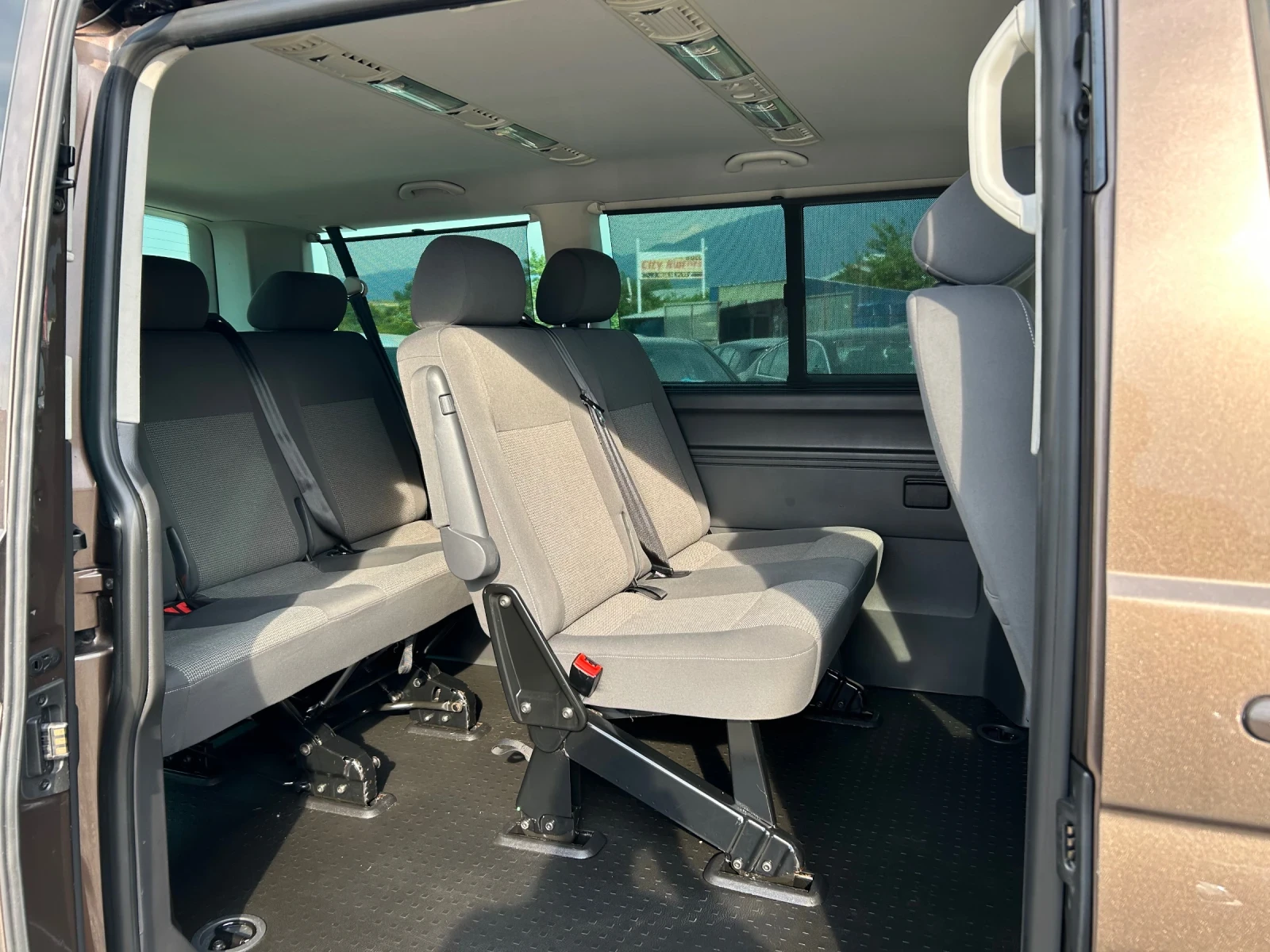 VW Caravelle 2.0TDI 8+ 1 | Mobile.bg   15