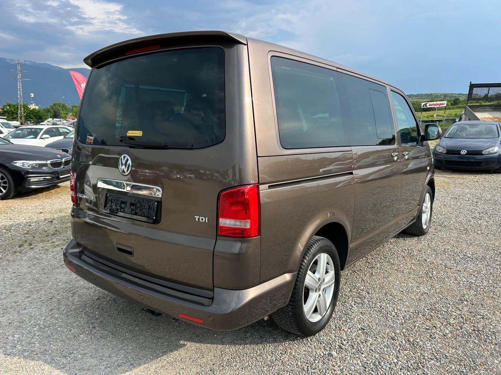 VW Caravelle 2.0TDI 8+ 1 - изображение 5